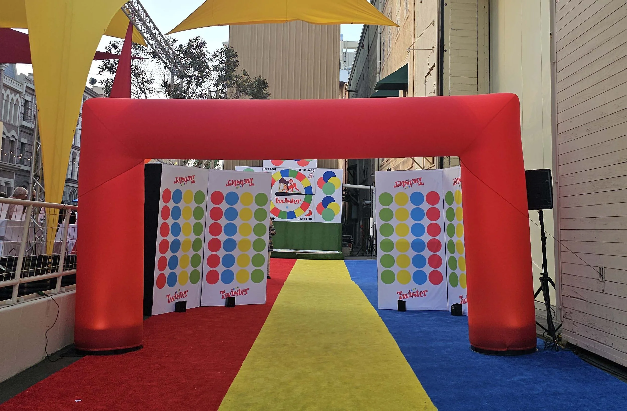 inflatable-arch-paramount-studios-event.jpg