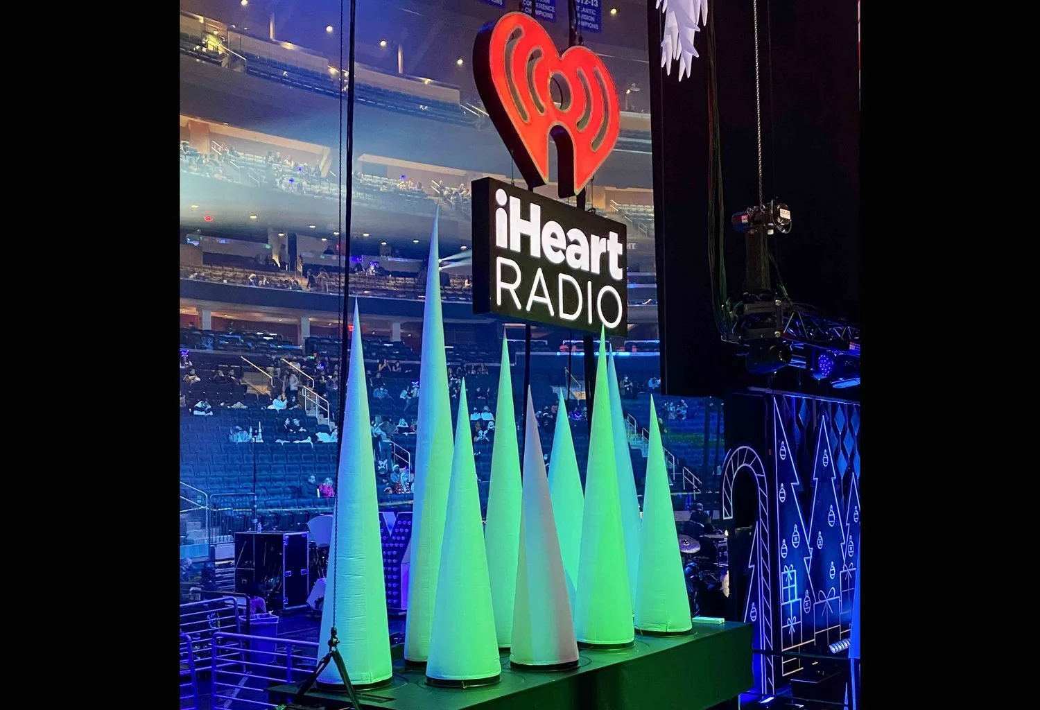 I-heart-radio-jingle-ball-Inflatable-Cones-green.jpeg