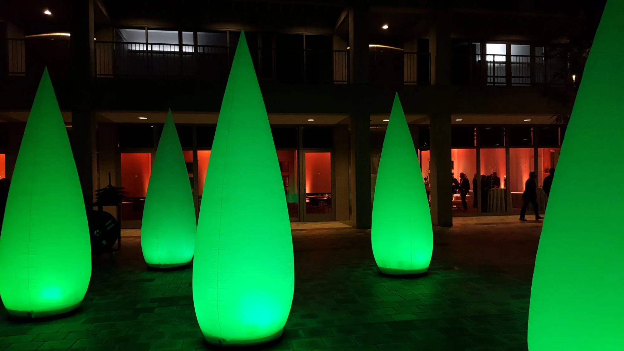 Green-infaltable-wick-design-special-events.jpg