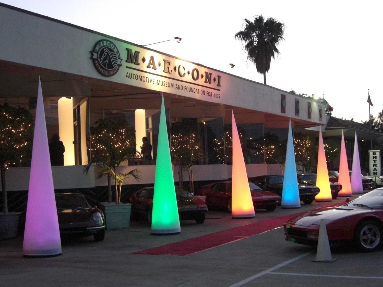 Cone-light-up-inflatable-marconi-museum-event.jpg