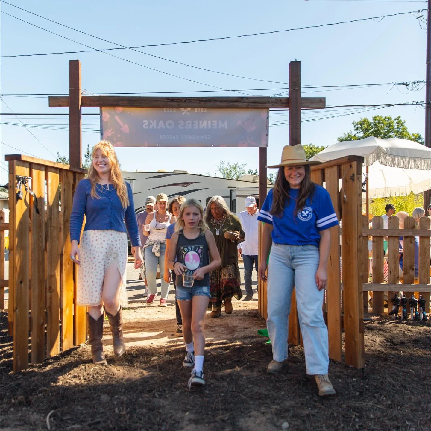 🌿✨ it&rsquo;s officially been one year since we cut the ribbon, blessed the land and gathered for the very first time to celebrate the opening of Meiners Oaks Community Garden! What a year it&rsquo;s been&hellip;

In just 12 months, this little patc