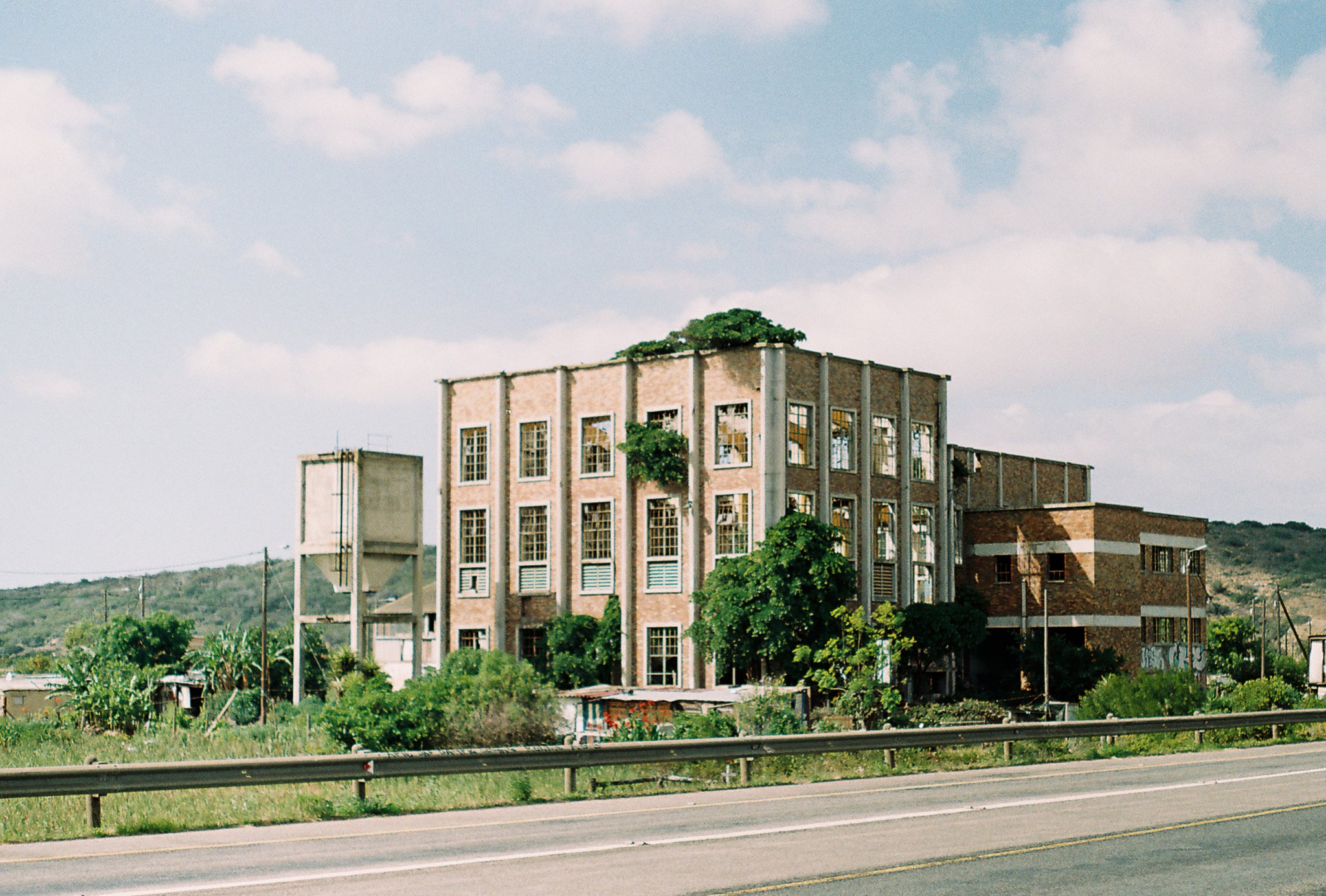 R1-05734-0026.jpg