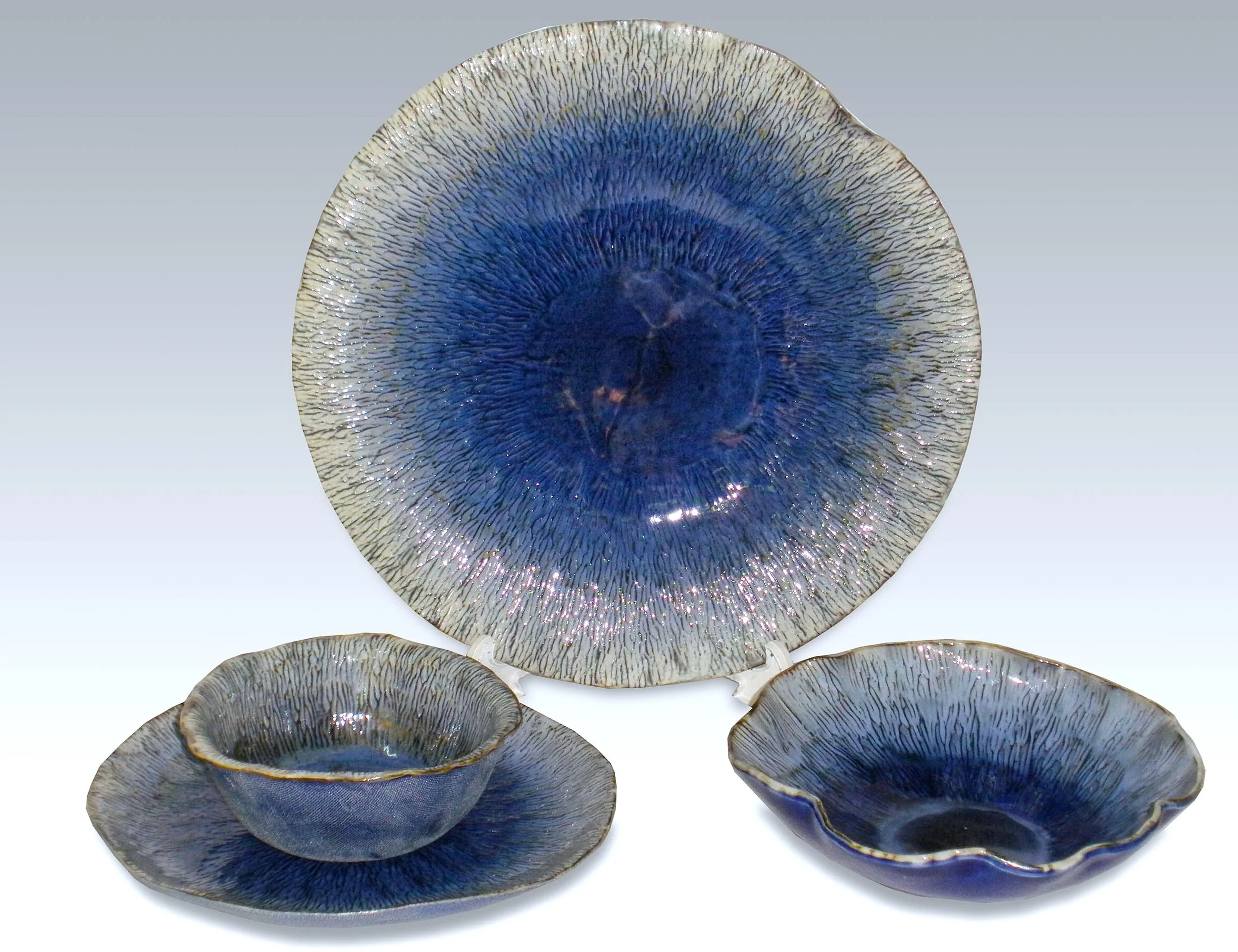 Blue Cabbage Tableware.jpg