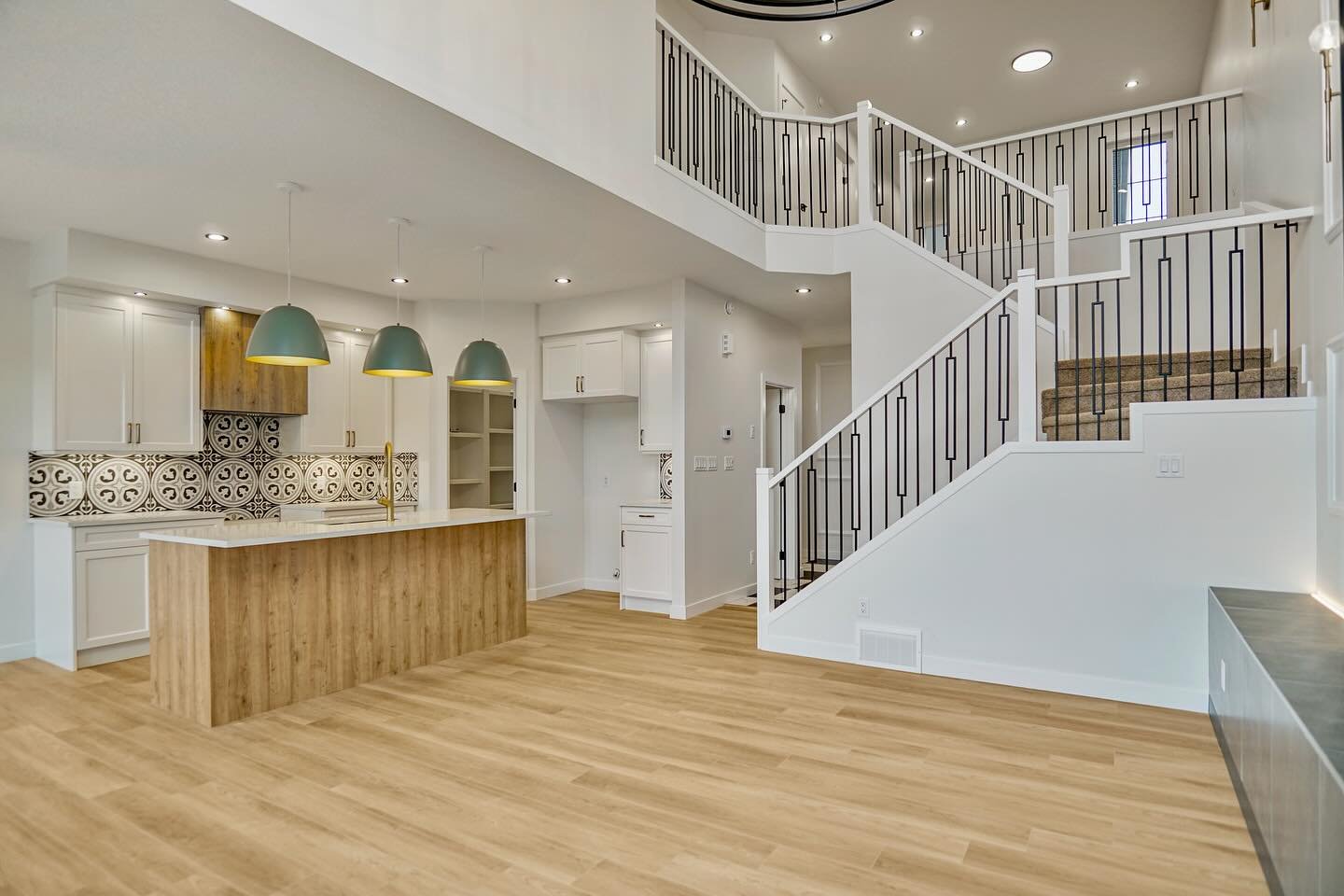 Capturing sleek design and modern elegance in every shot. 📸 Discover the beauty of contemporary interiors in listings by @jaspreetsehgalrealestate !
&bull;
&bull;
&bull;
&bull;
&bull;
&bull;
&bull;
&bull;
#realestate #home #yeg #photographer #edmont