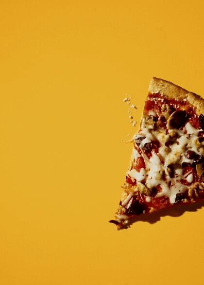 Grocery_DOOH302_18x13_LED_DoubleSidedScreen_420x588_CV4_Pizza.gif