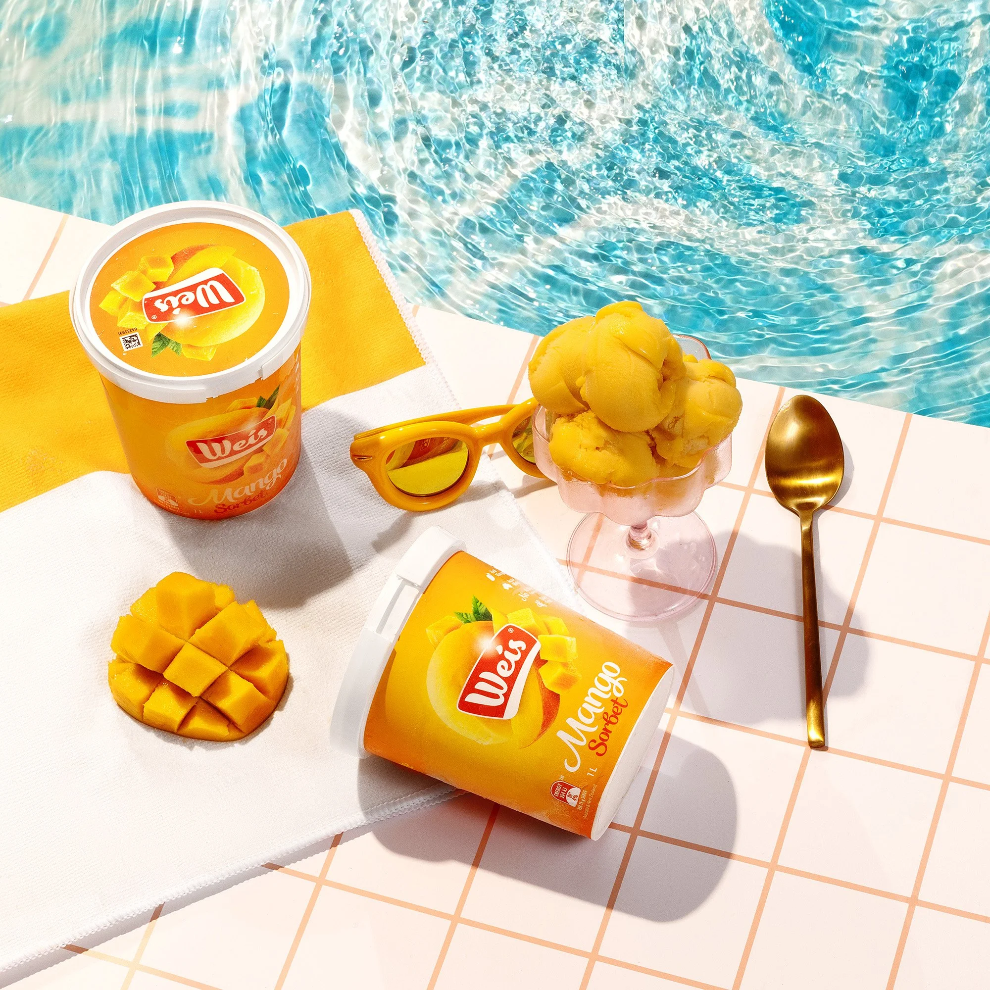 weis-mango-sorbet-tub-product-photography.jpg