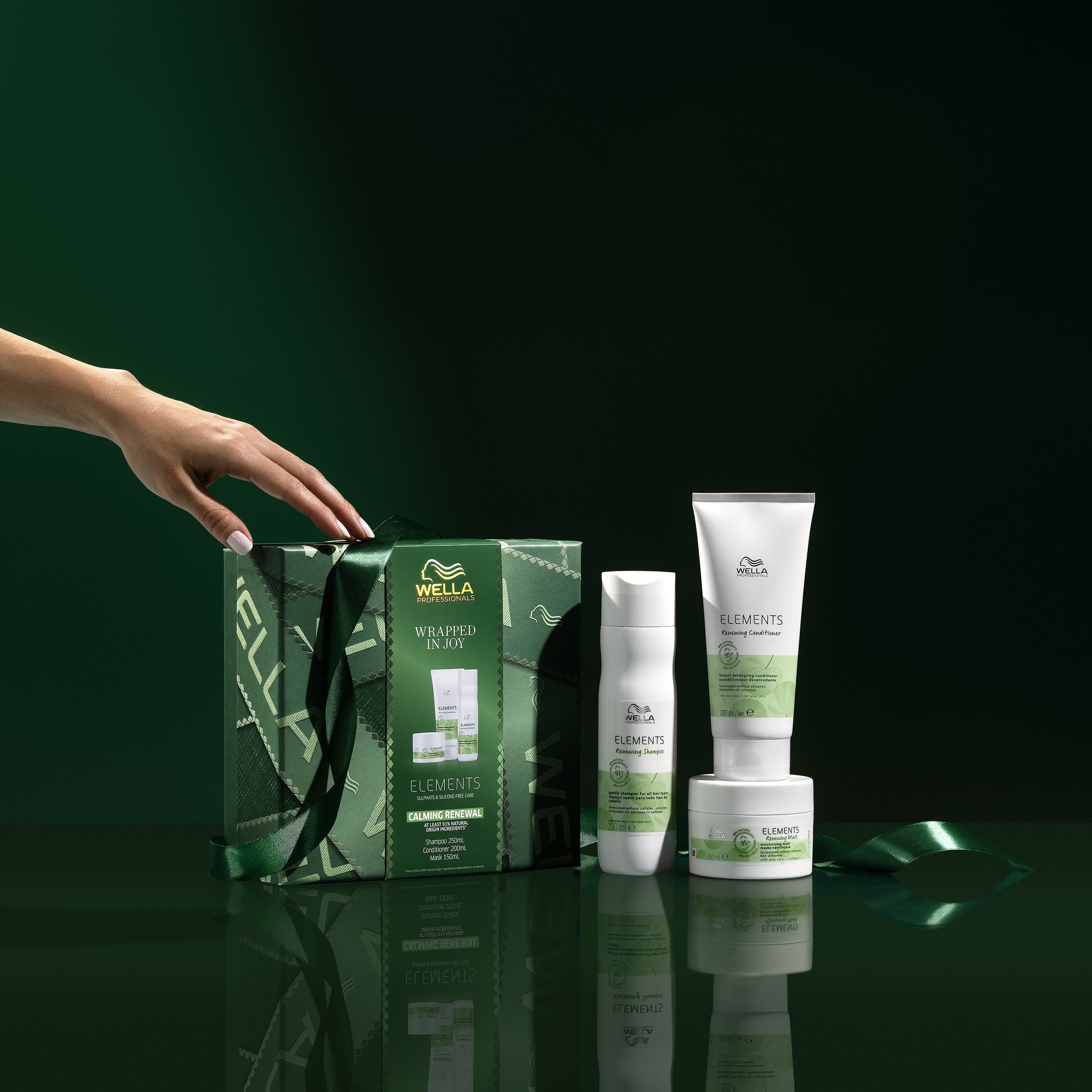 wella-haircare-forest-green-seasonal-content-product-photography.jpg