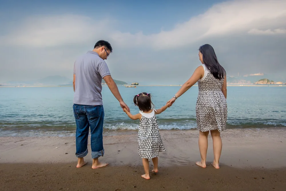 Stanley beach Hong Kong family photos by Ian Taylor