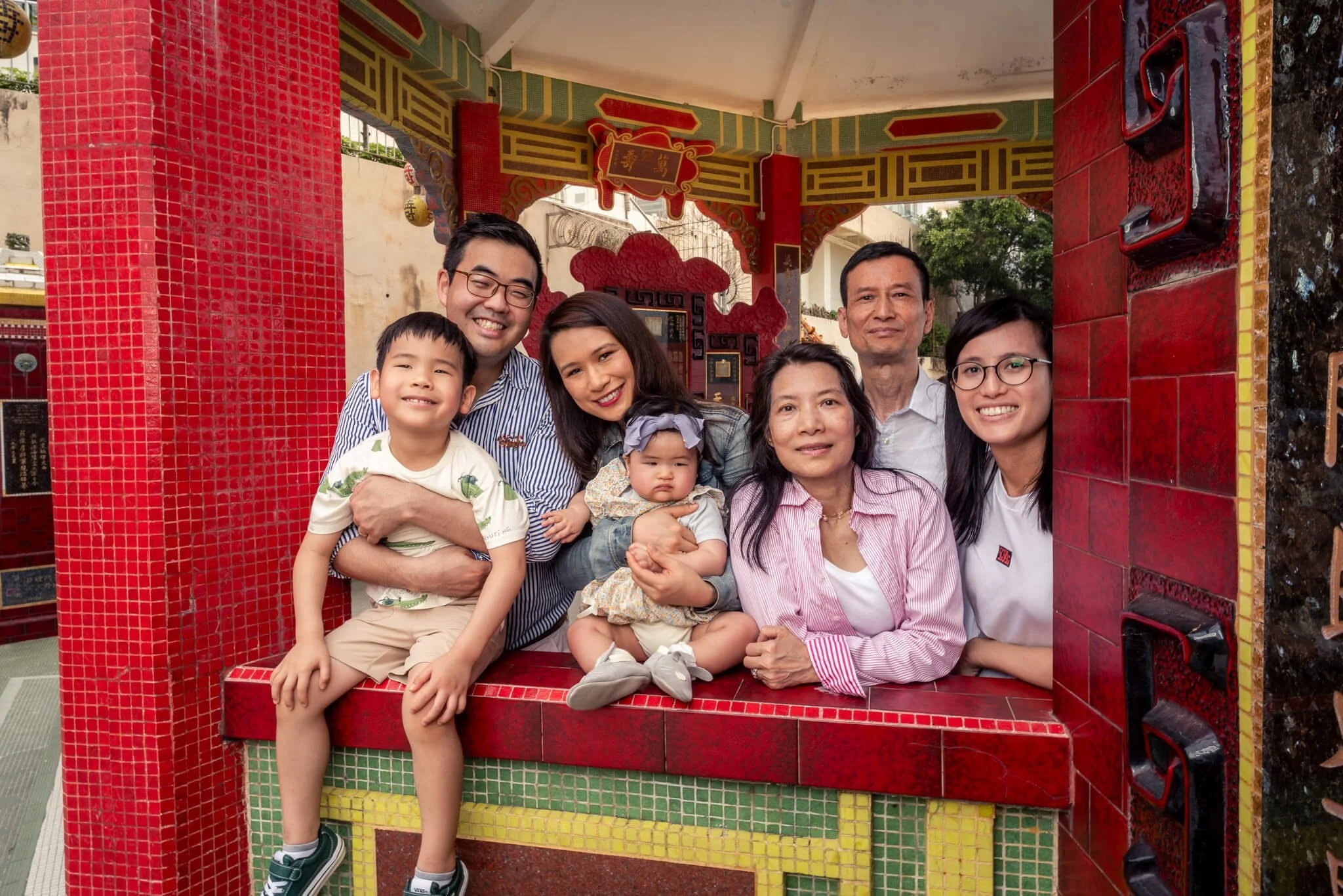 repulse-bay-hong-kong-extended-family-portrait-3.jpg