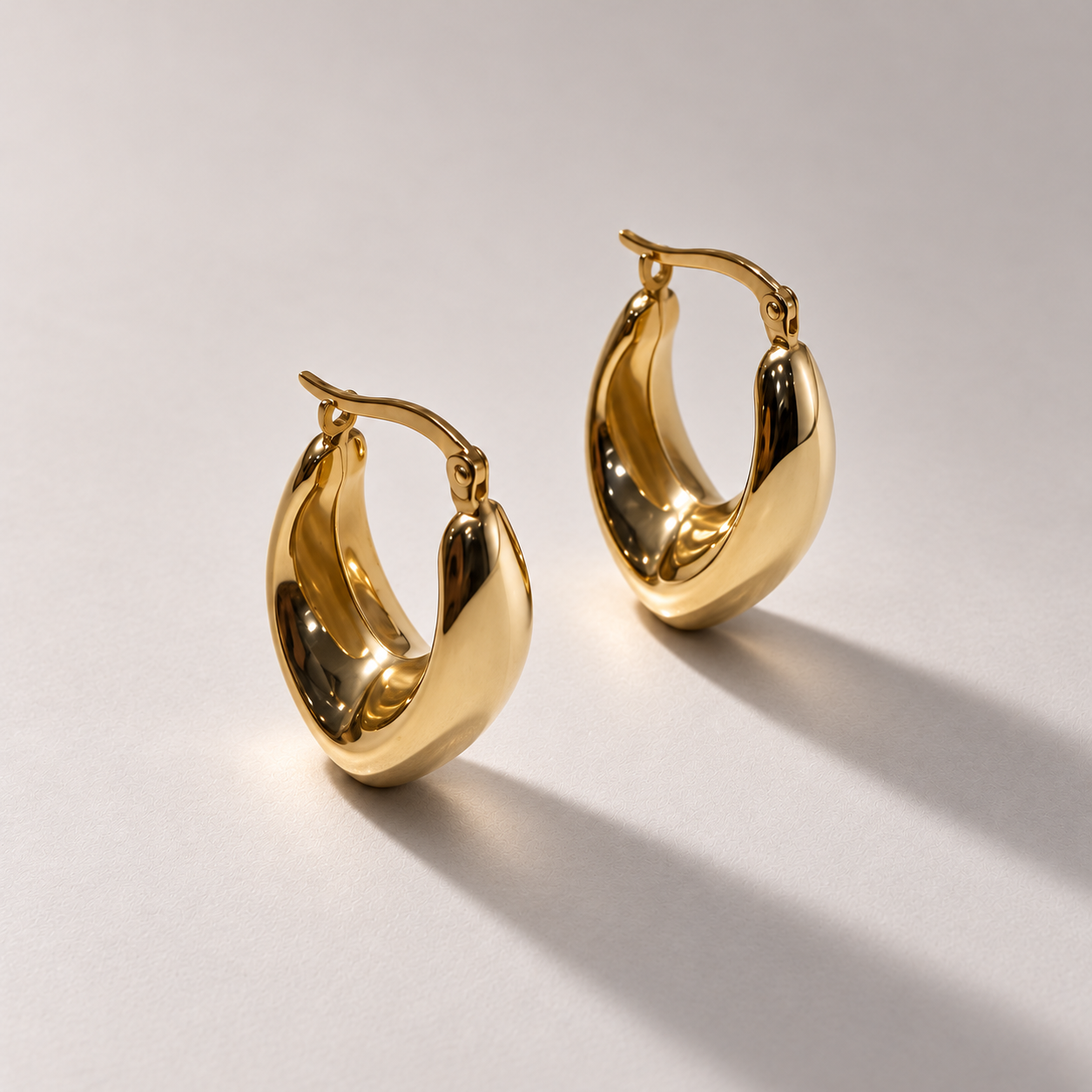 9ct Gold Tear Drop Earrings