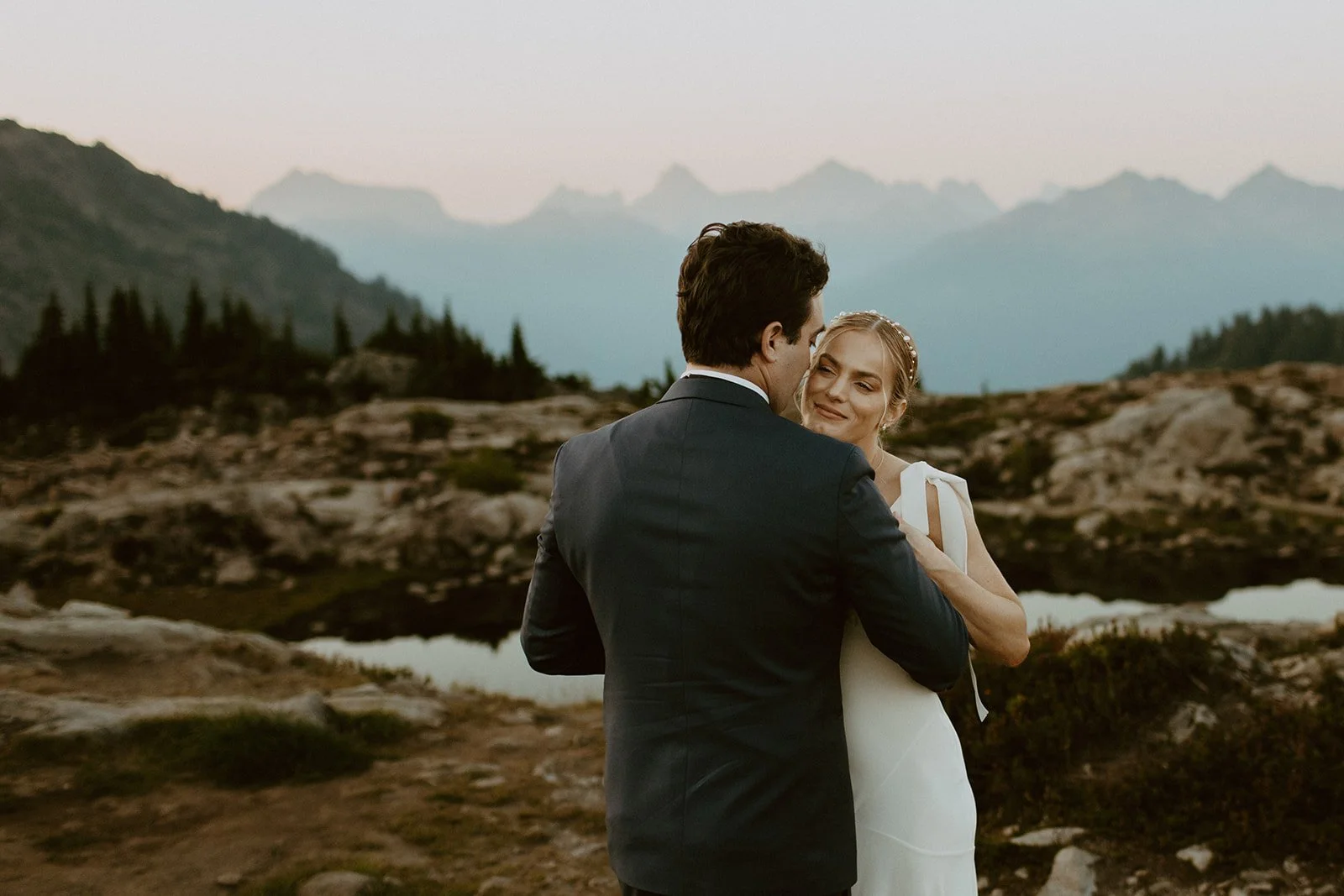 north-cascades-elopement-artist-point-7.jpg