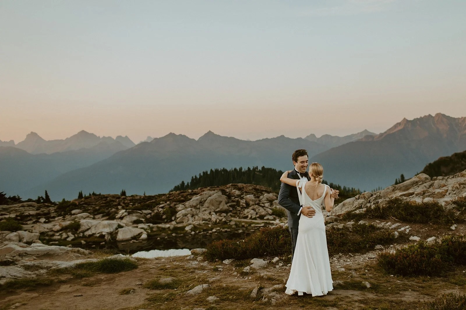 north-cascades-elopement-artist-point-6.jpg