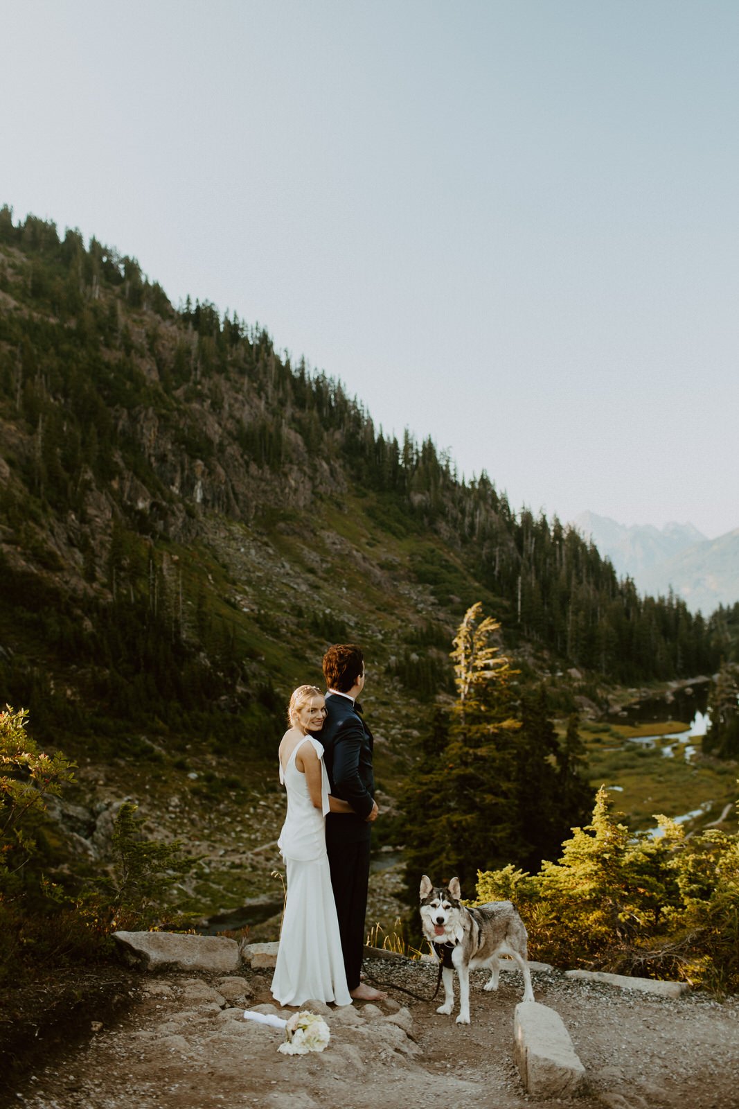 Artists Point Elopement Photoshoot - Destination Elopement photographer Artists Point Hike 7.jpg