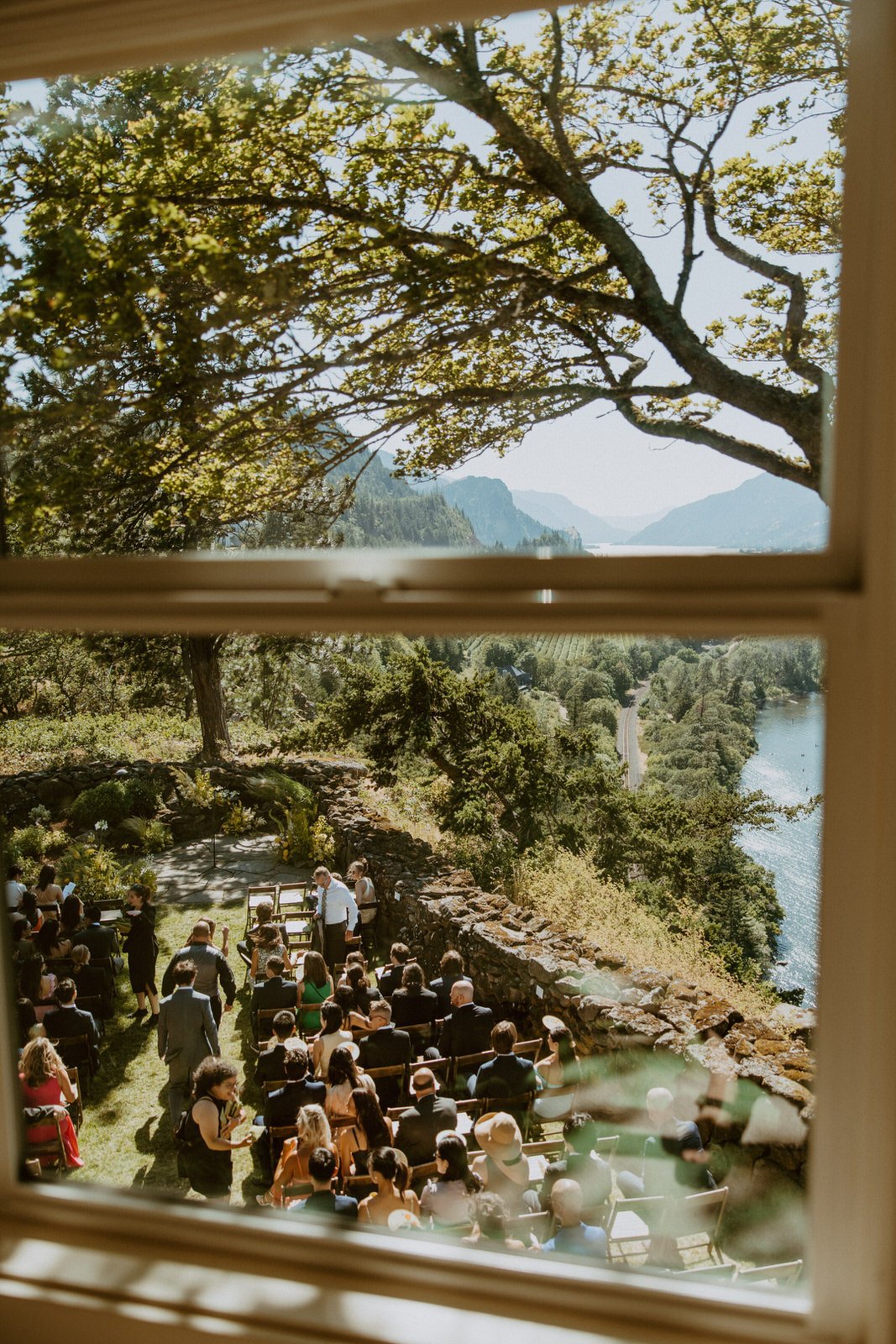 Oregen Wedding and Elopement Photographer - The Griffin House Wedding Photographer 2.jpg