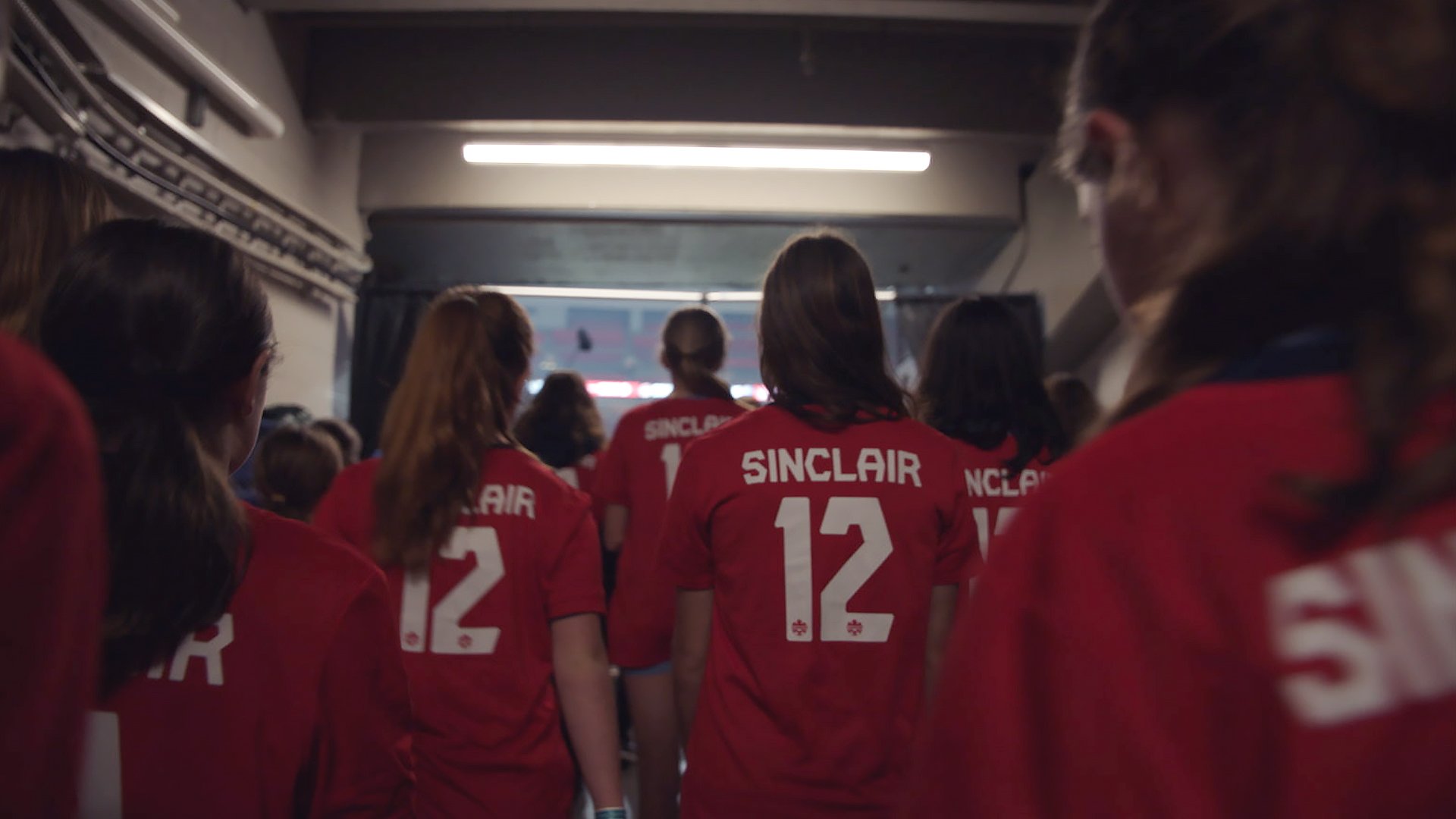 190Girls_TunnelBack.jpg