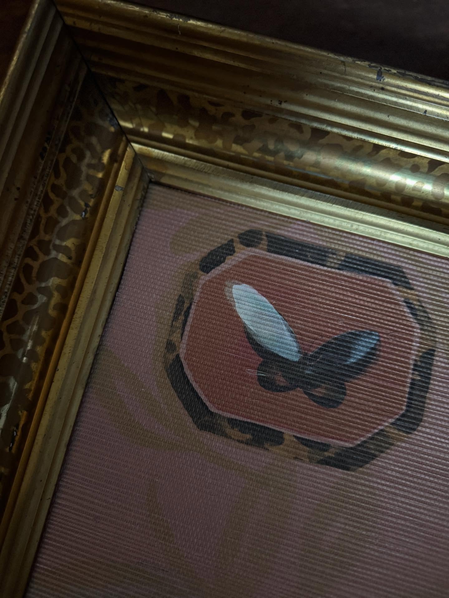 Butterfly Reliquary 🦋 #nikiwadlington nikiwadlington #wallpaper #wallcoverıng #interiors #interiordesign