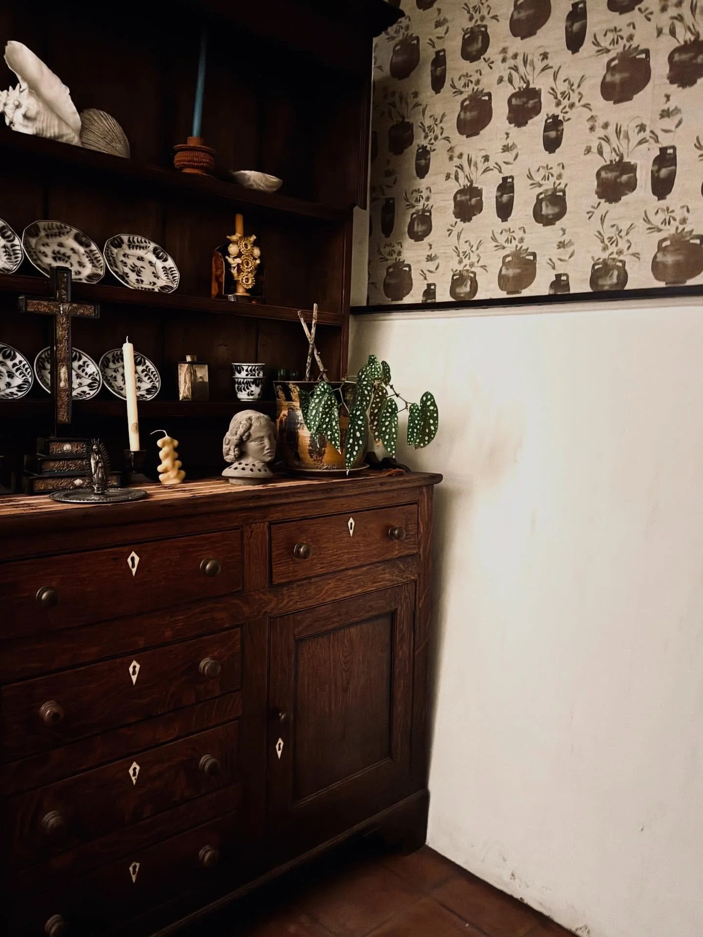 Terracotta #nikiwadlington #wallpaper #interiordesign #wallcoverings #interiors