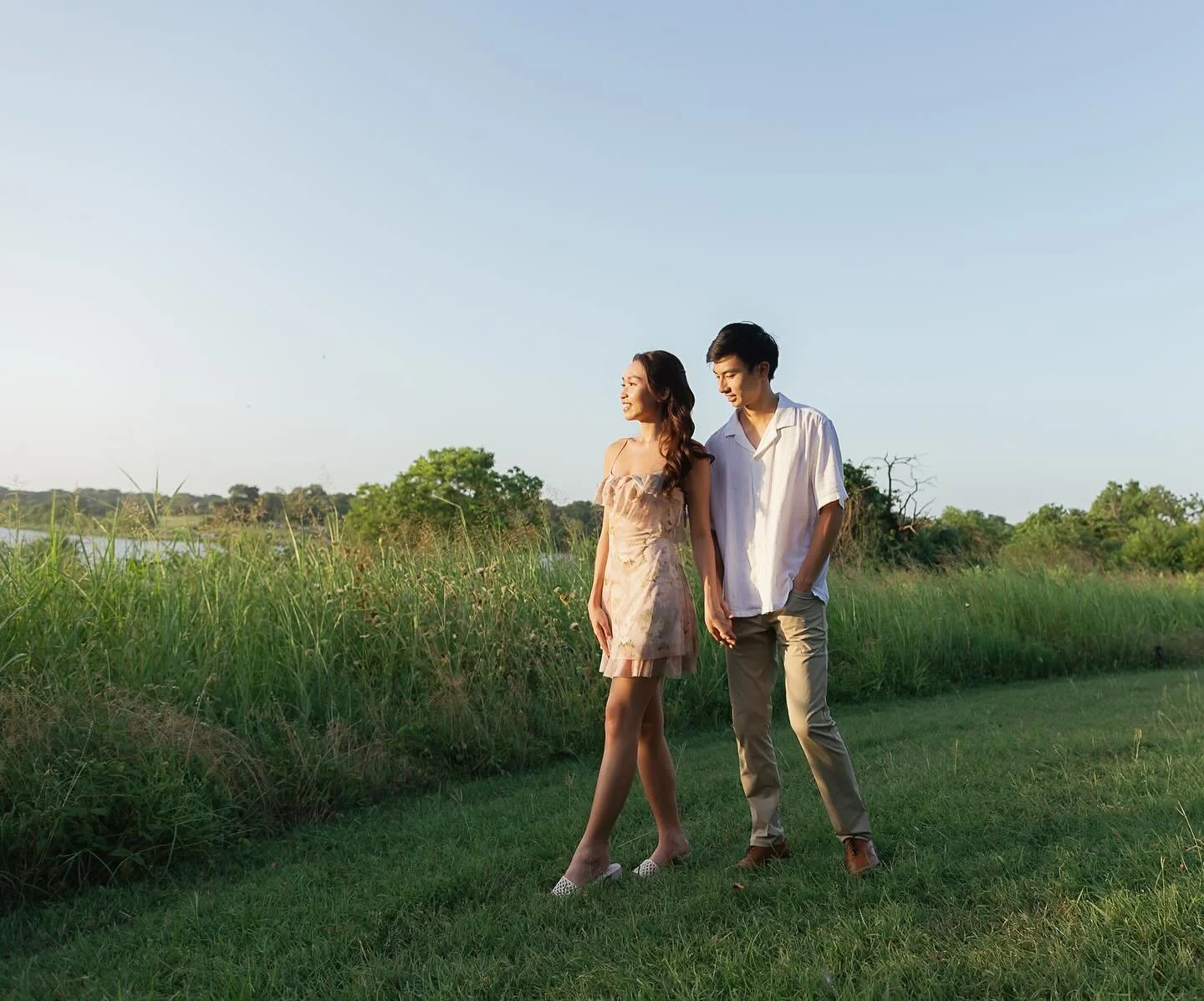 I love it when couples incorporate personal touches into engagement sessions!