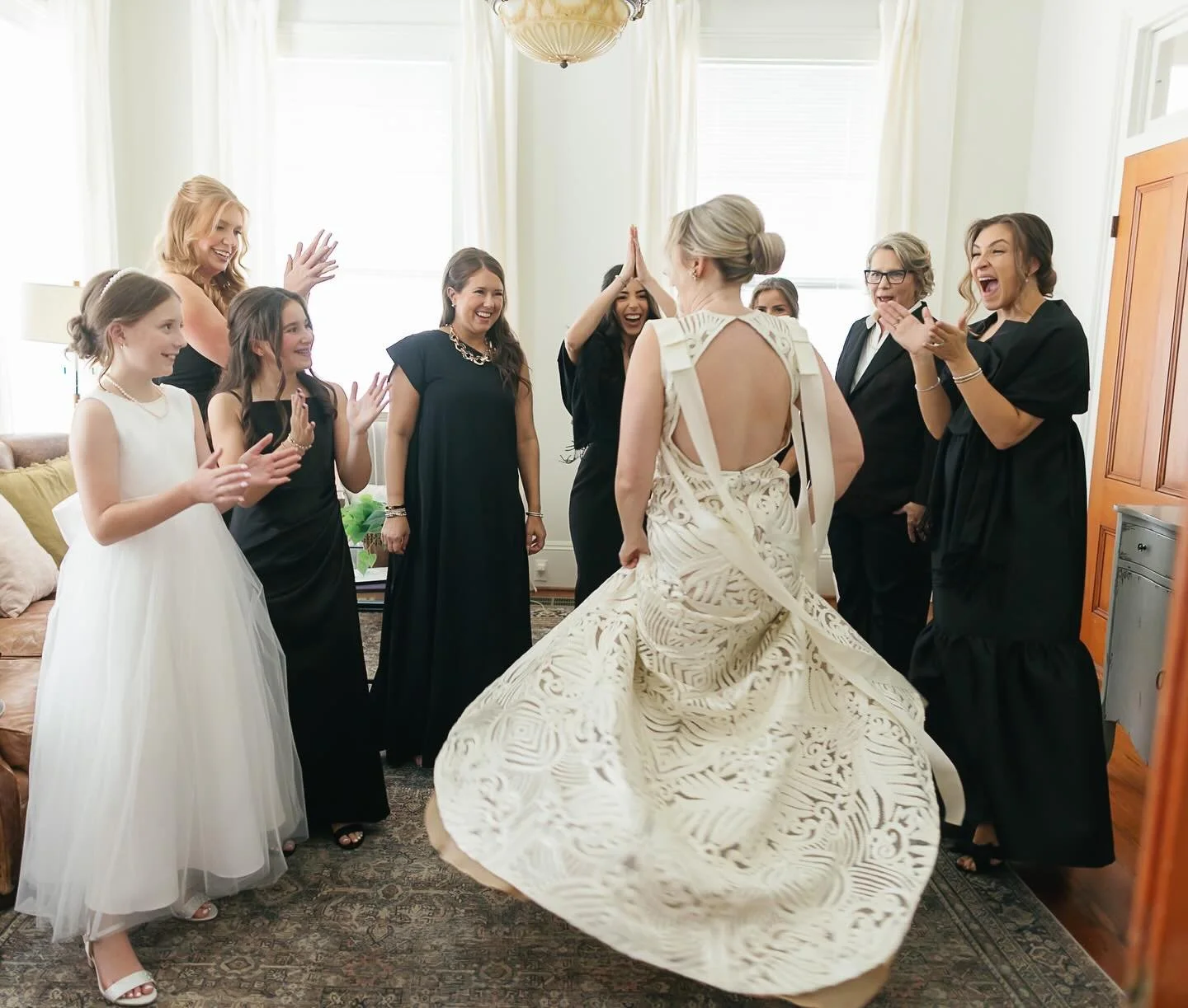 Ellen made such intentional (FUN!) choices right down to the beloved dress ribbons 😍