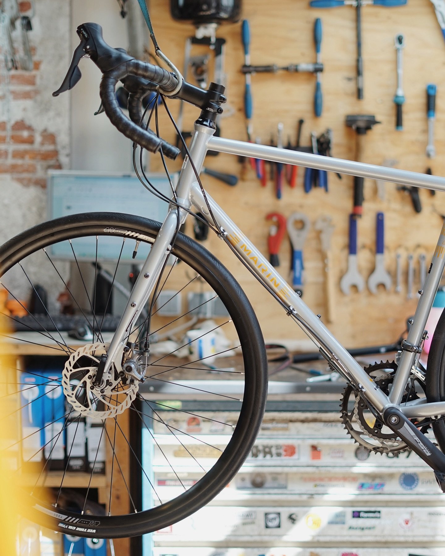 We&rsquo;re busy getting some new bikes on the road for these first sunny days of the year 🙏 For instance this @marinbikes Nicasio, ready for any all-road adventure without breaking the bank!

Are you looking for a fresh ride? Check out our bikes at