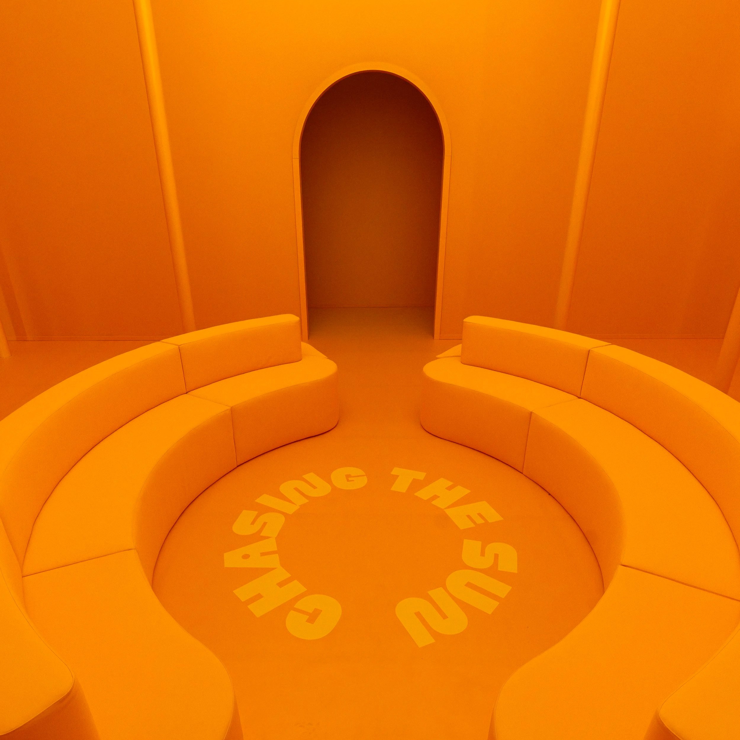 Veuve Clicquot -  Chasing the Sun