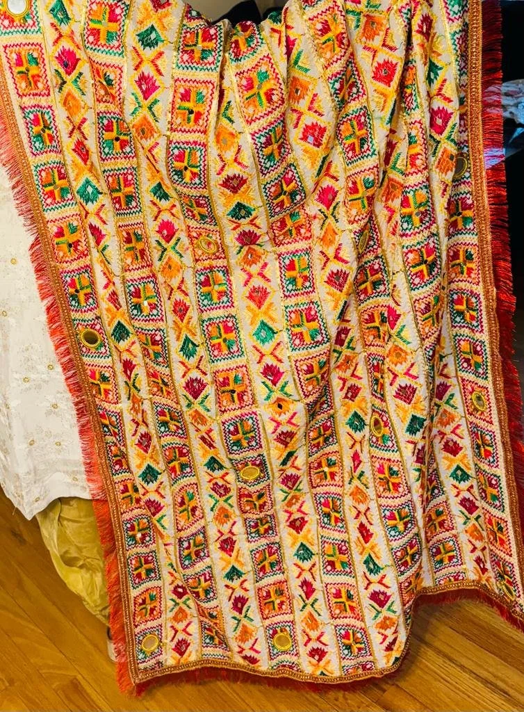 MIRROR WORK PHULKARI WITH KHUNGROO