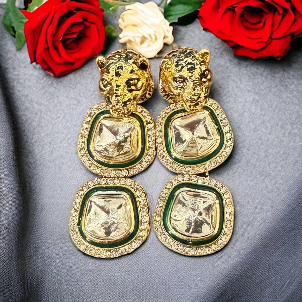 SABYASACHI CRYSTAL EARRING