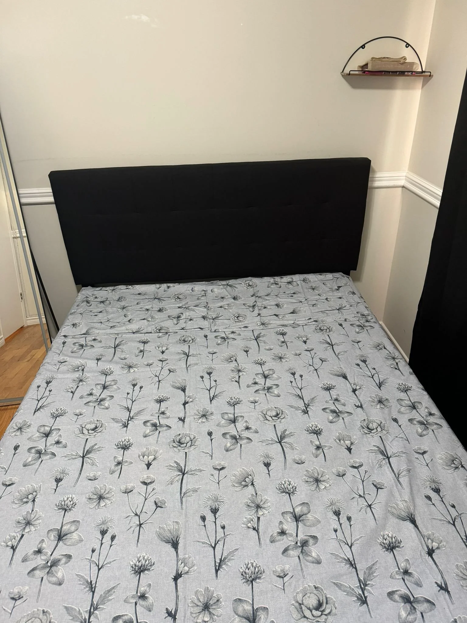 PRINTED FOLWER BED SHEET