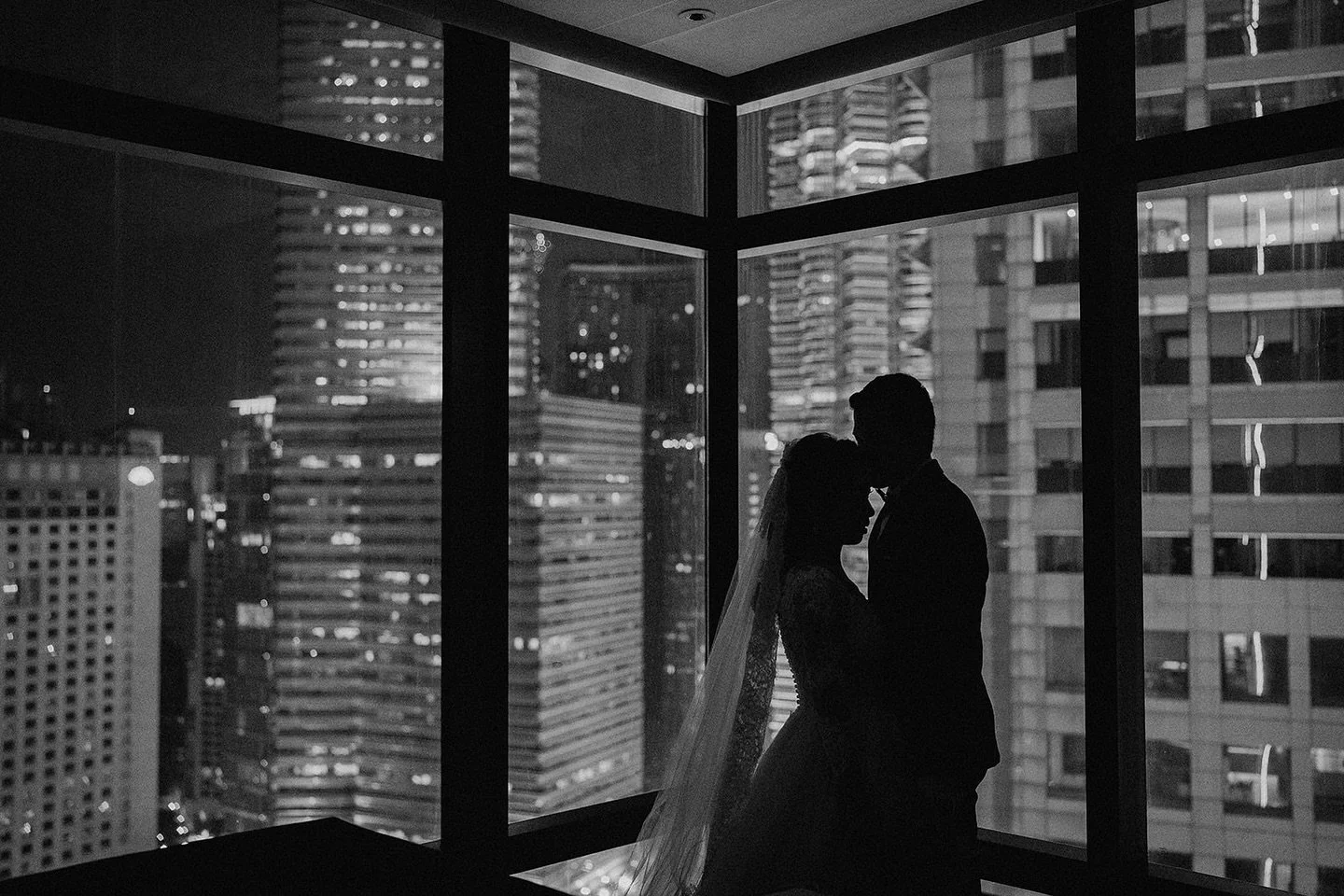 &ldquo;And then one day
A magic day he passed my way
Though we talked of many thing, fools and kings
This he said to me
&ldquo;The greatest thing you&rsquo;ll ever learn
Is just to love and be loved in return&rdquo;
Starry, starry night
Paint your pa