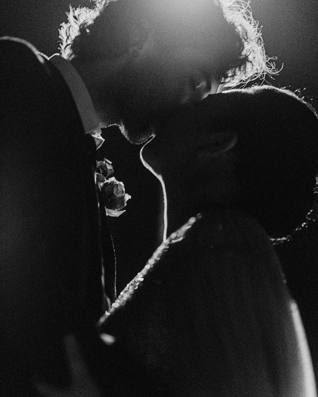 &ldquo;The sunlight claps the earth, and the moonbeams kiss the sea: what are all these kissings worth, if thou kiss not me?&rdquo; ― Percy Bysshe Shelley