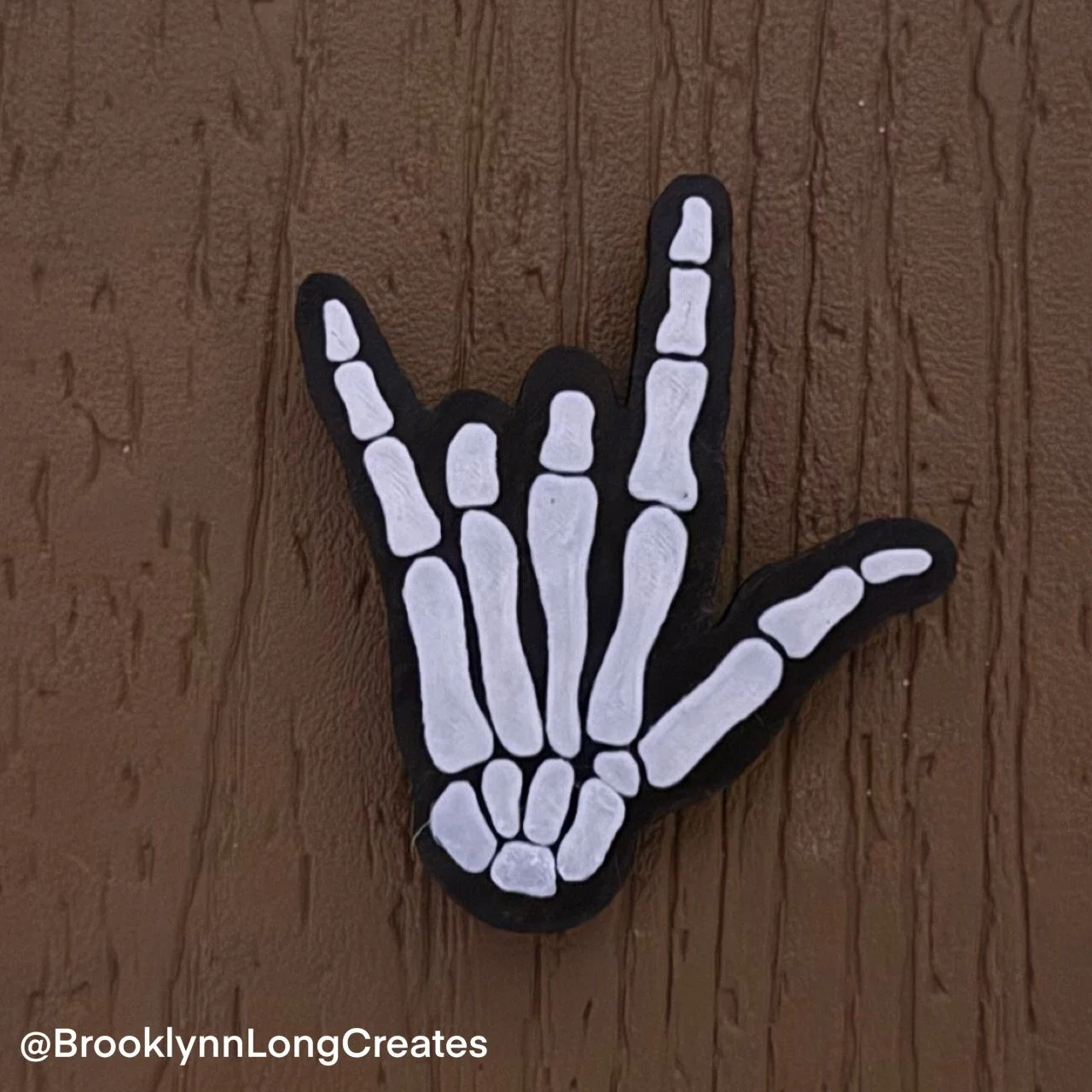 Skull Love Magnet Front (1).JPG