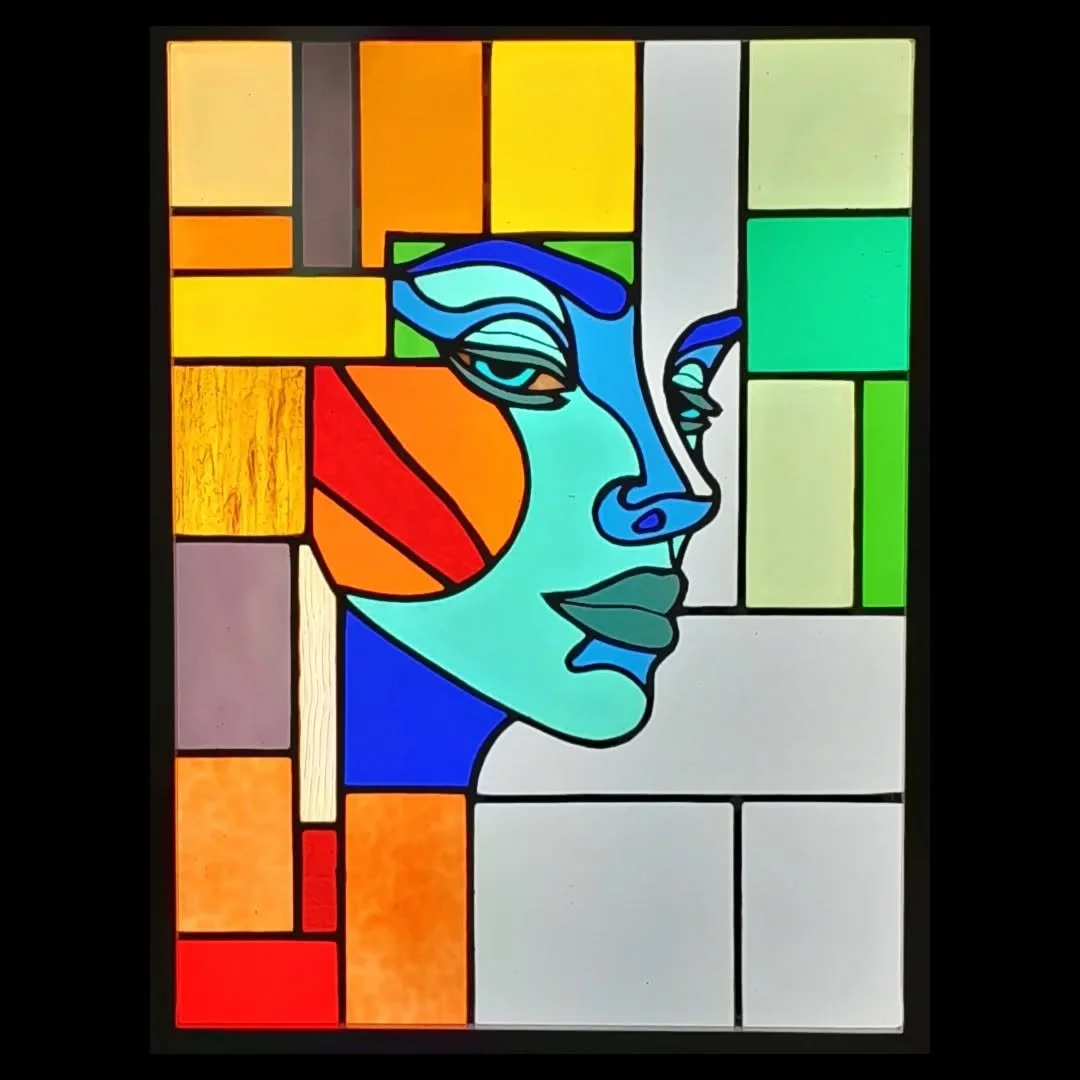 'Maria'

Tiffany style stained glass 

405mm x 305mm 

Avaliable shortly.&nbsp; Click the link in my bio to head over to my shop or DM me.

#deco #glass #stainedglass #artdeco&nbsp; #glassart #abstract #abstractart #moderninteriors #interiordesign #u