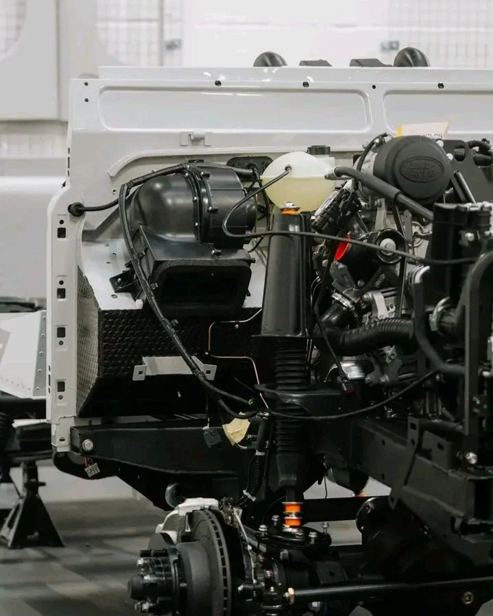 White 2.2 defender with new ultra bulkhead