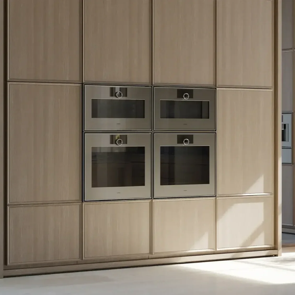 We supply Gaggenau appliance across Hampshire, Surrey, Dorset, New Forest, Poole and Wider UK or South Coast of UK.