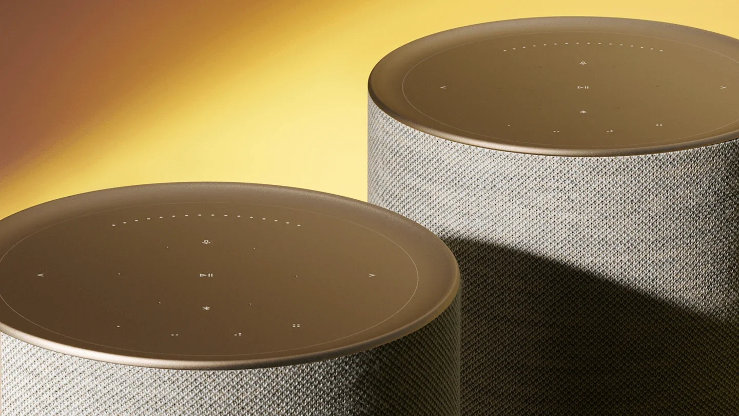 Modern lounge featuring Beosound Balance with 360-degree room-filling sound.