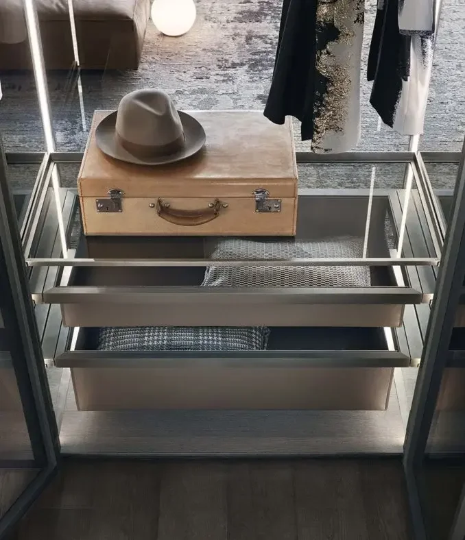 Rimadesio Cover wardrobe interior with modern design, shelves, and compartments, supplied by Abitalia South Coast in Dorset, Hampshire, and Surrey.