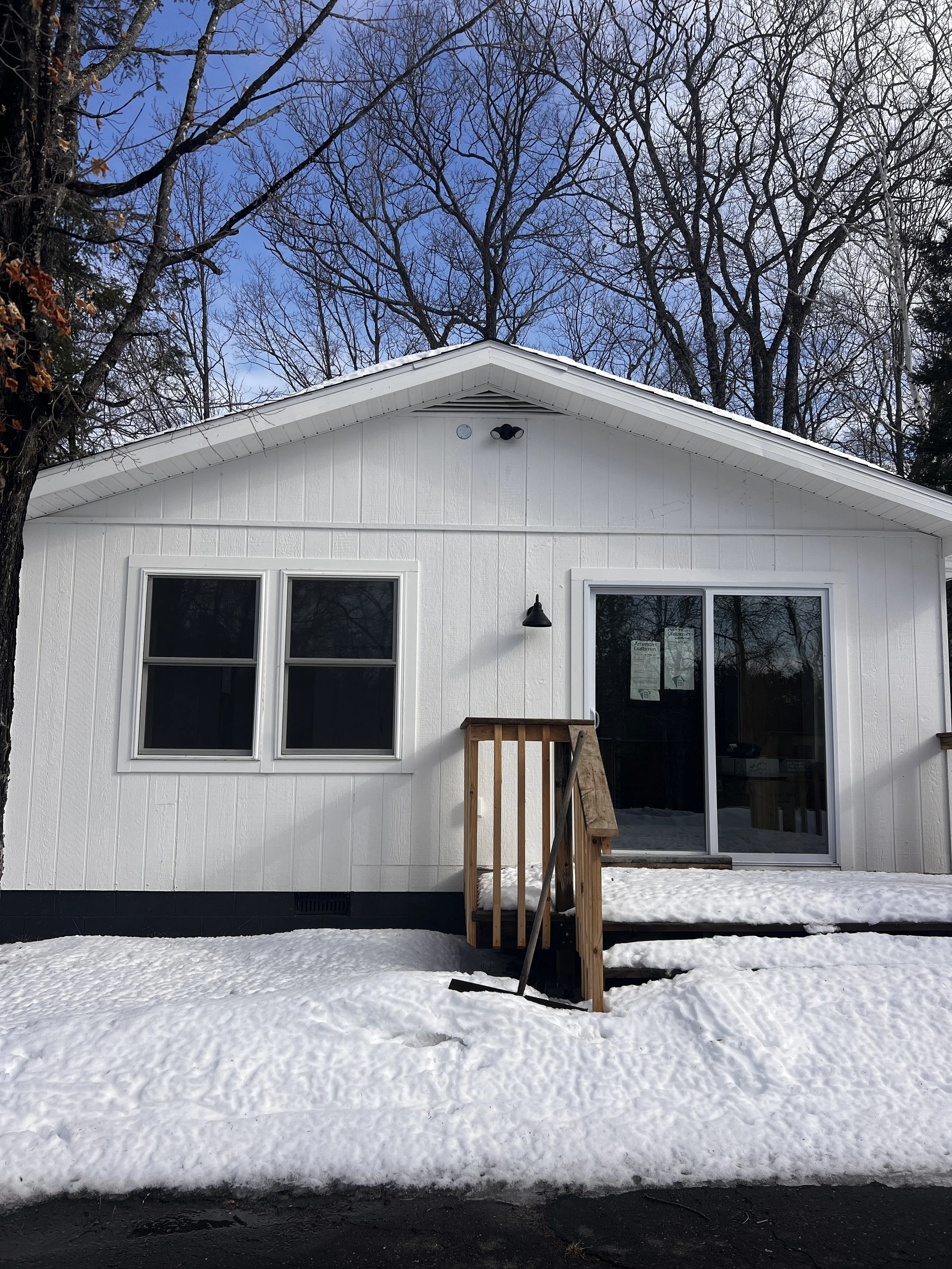 Trillium Cottage in the snow