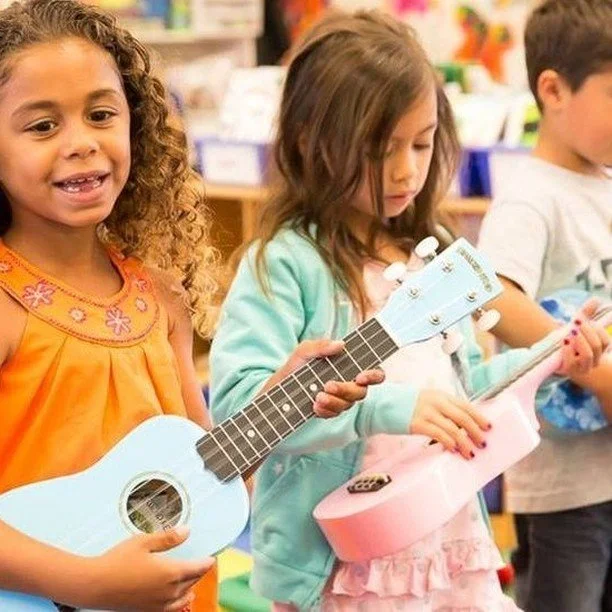 Uke Group Class alert! The amazing Jenni Charles will bring fun playful vibes to this 6-week uke class for ages 8 to 108. Oct 15-Nov 19 @ 5:30. Link in bio to register!
#MontP🖤 
#CommunityMusicSchool
#MusicIsLife
#PutUpYourUkes