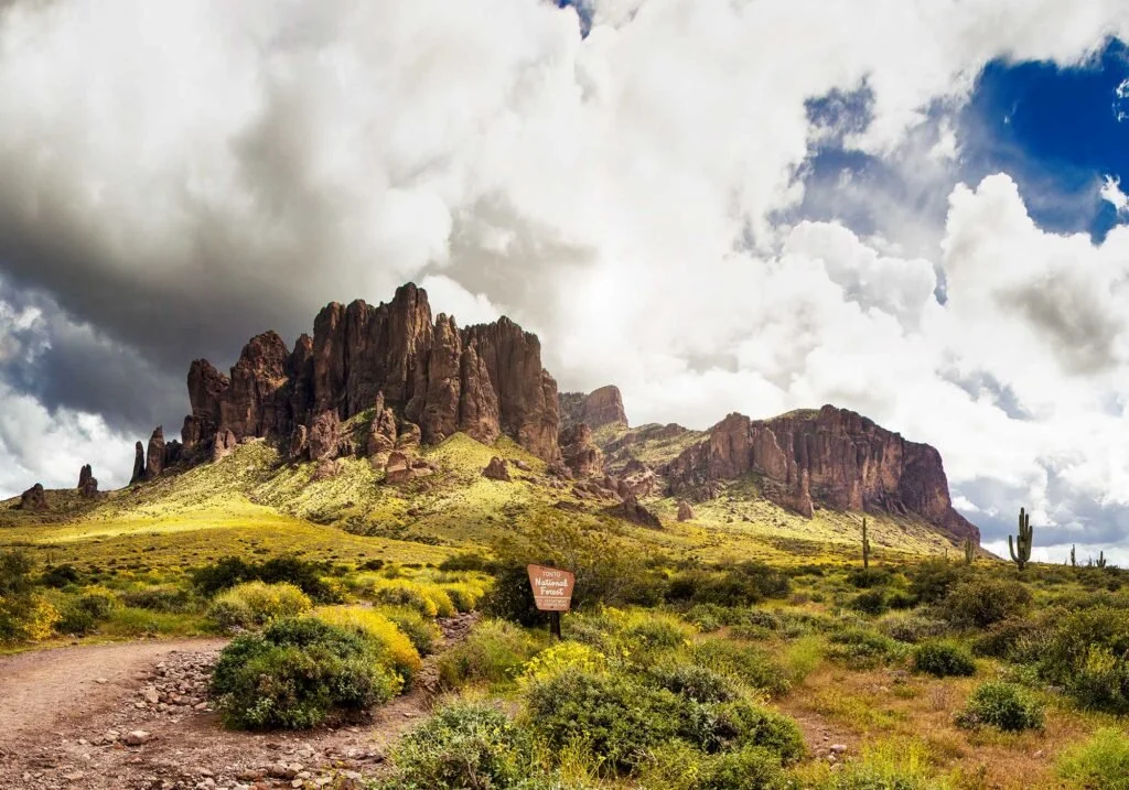  Top 5 Hikes in Phoenix - Siphon Draw to Flatiron 