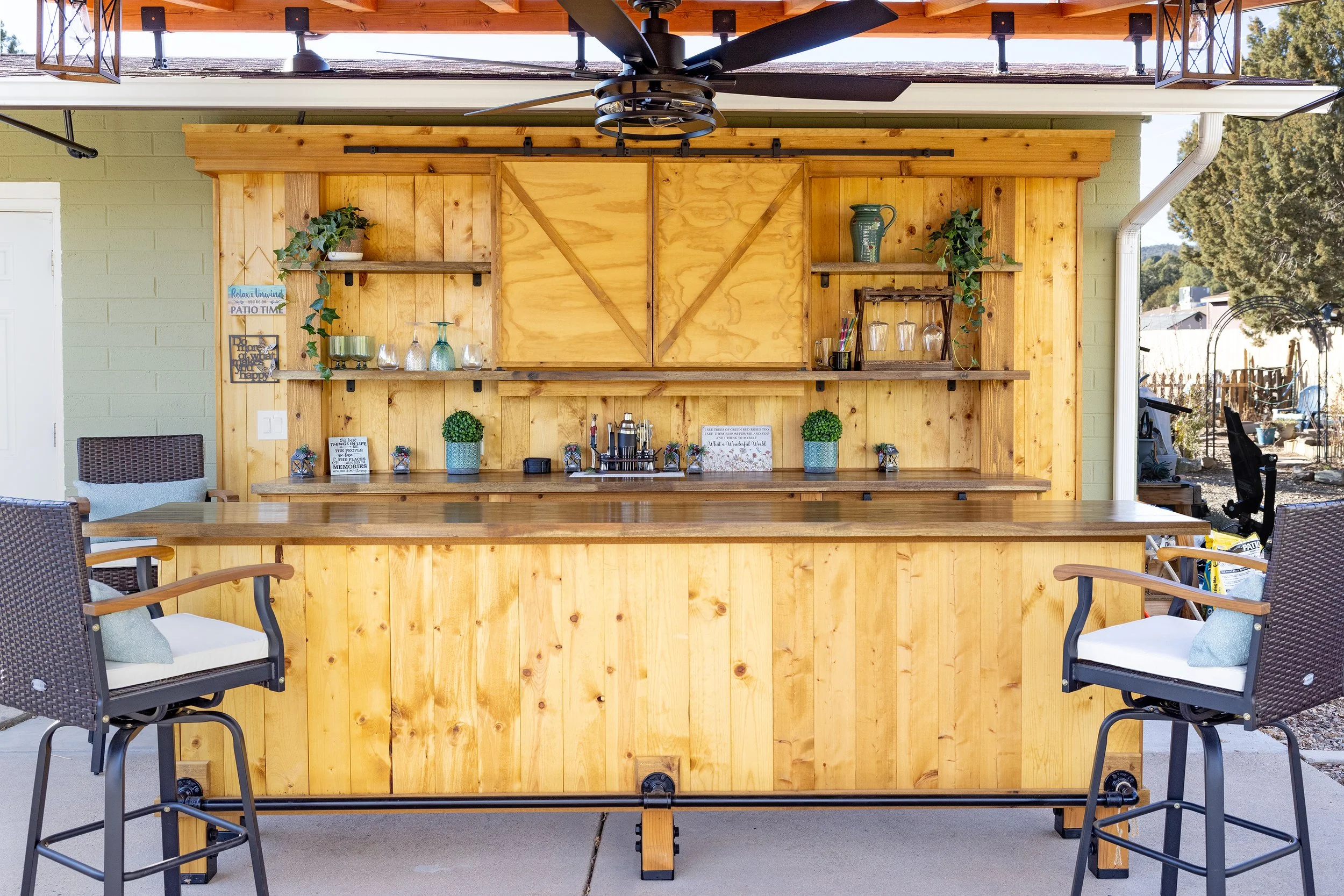 Williamson Valley, AZ - Outdoor Covered Bar