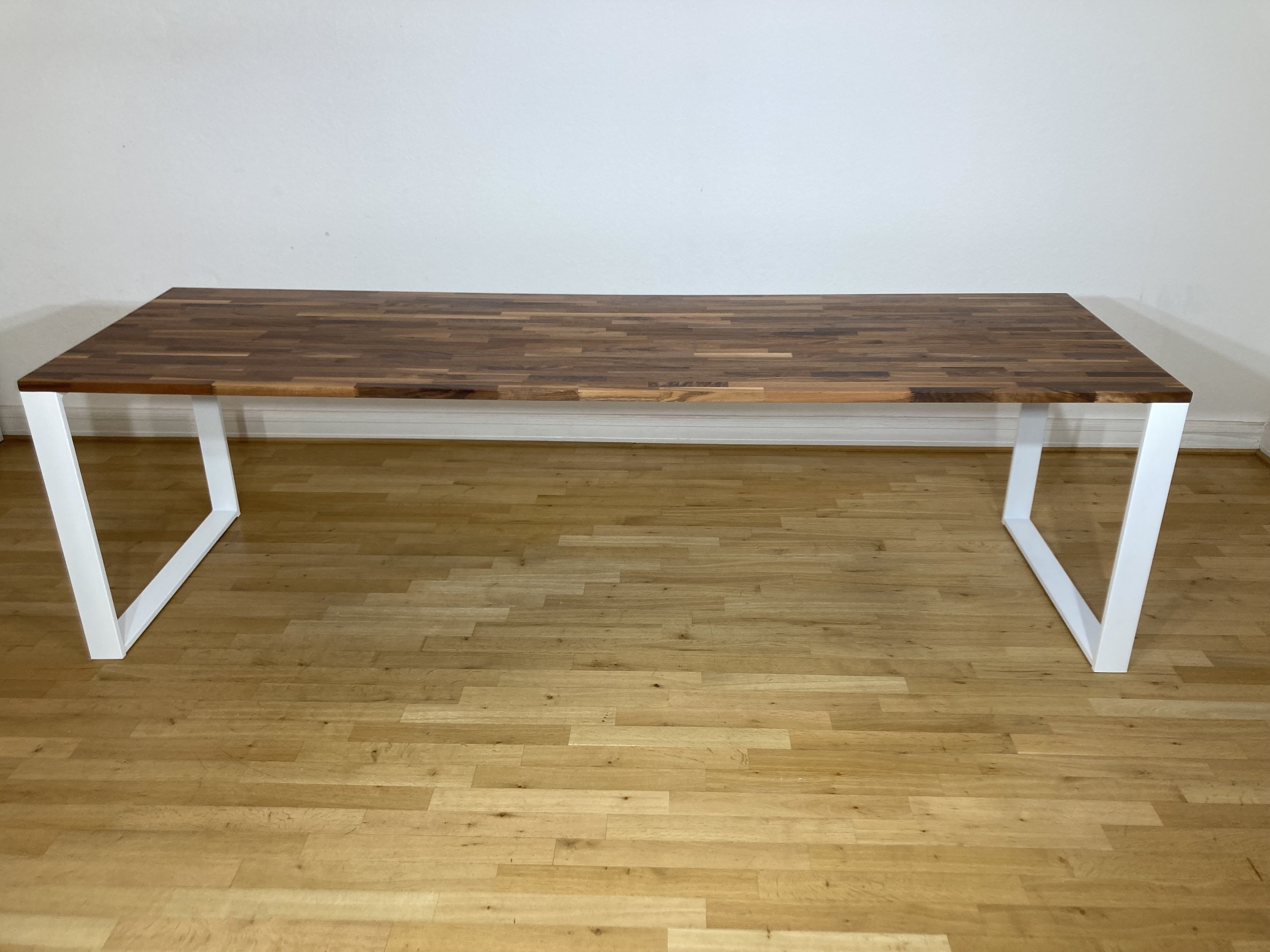 favdesk Waleria Bürotisch Walnuss Stahl weiß 260cm