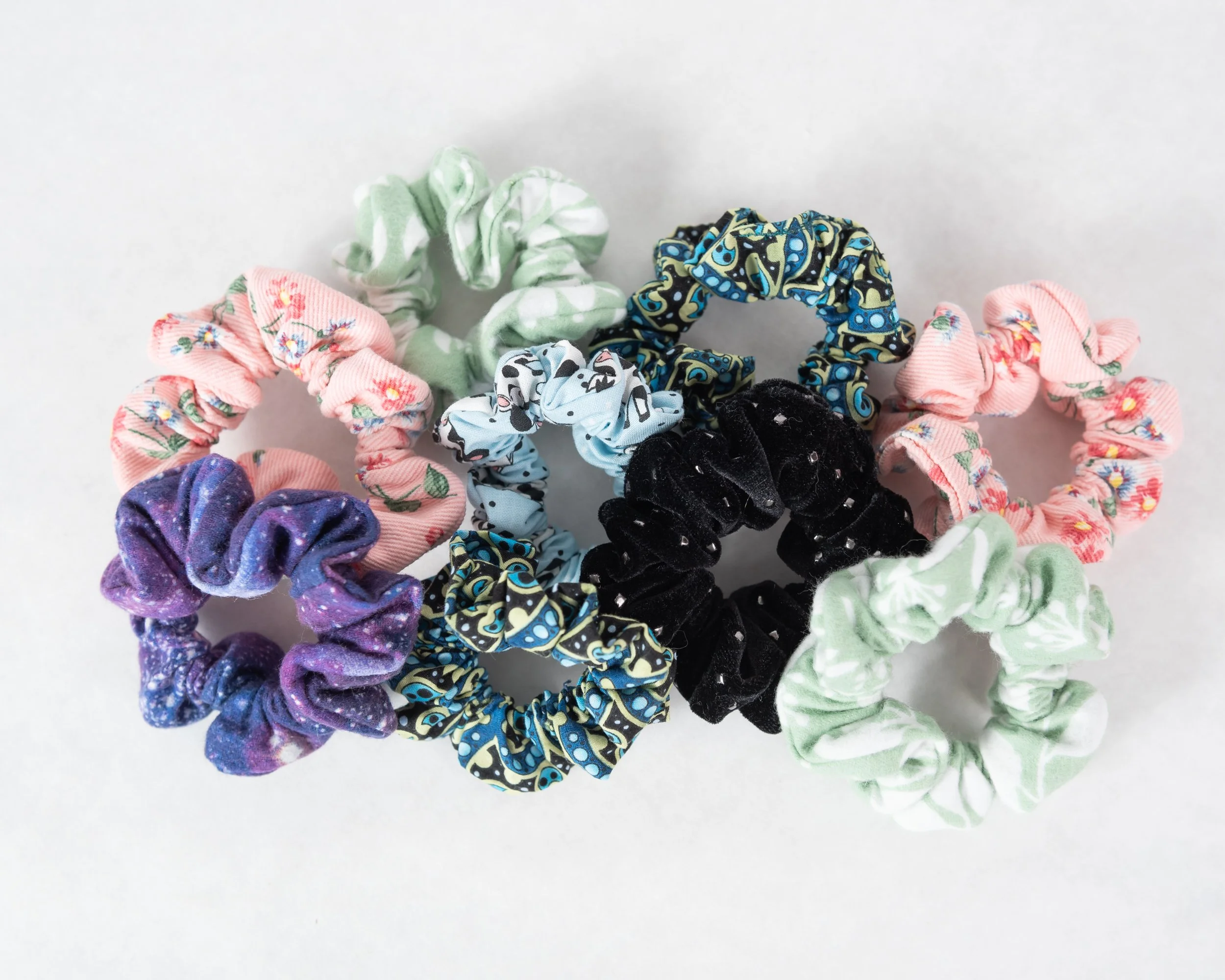 scrunchie handmade 2023.jpg