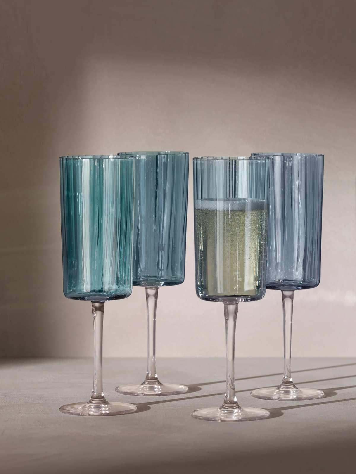 bEST CHAMPAGNE FLUTES - Elevating Elegance: The Art of Decorative Elements and Finishes in Champagne Flutes