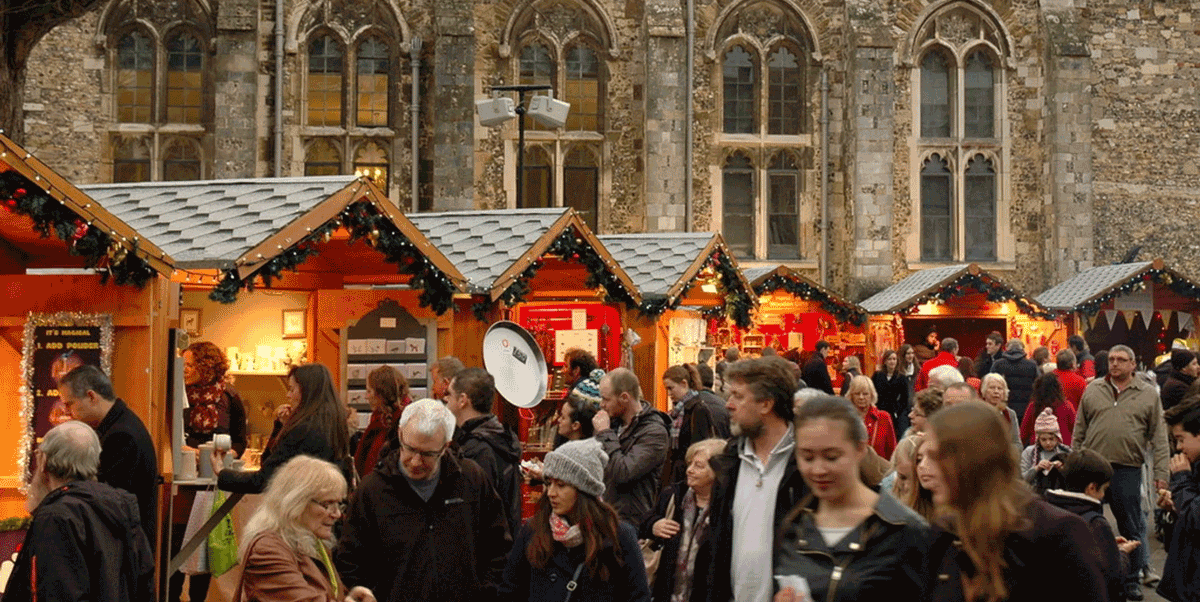winchester cathedral christmas market 2025, winchester christmas market dates and times, cathedral christmas market winchester hampshire, best christmas markets in hampshire, winchester cathedral festive market guide