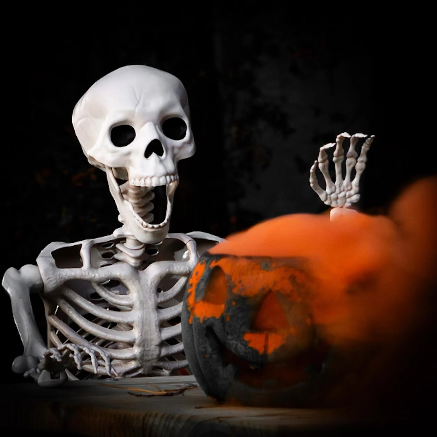 Great evening playing with smoke bombs, sparklers and of course, Bonaparte the skeleton! Happy Halloween!!!
*
*
*
@covaphotoclub @suemanganphotography #pumpkin #🎃 #happyhalloween