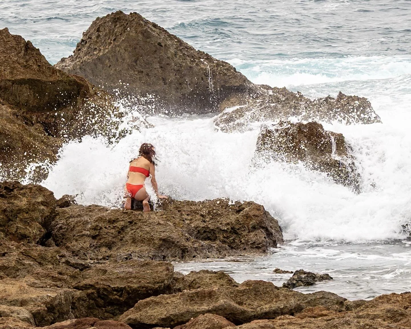 Of course, influencers are found along the North Shore of Oahu. She got nailed by this wave.
*
*
*
#sharkscoveoahu #wave @suemanganphotography