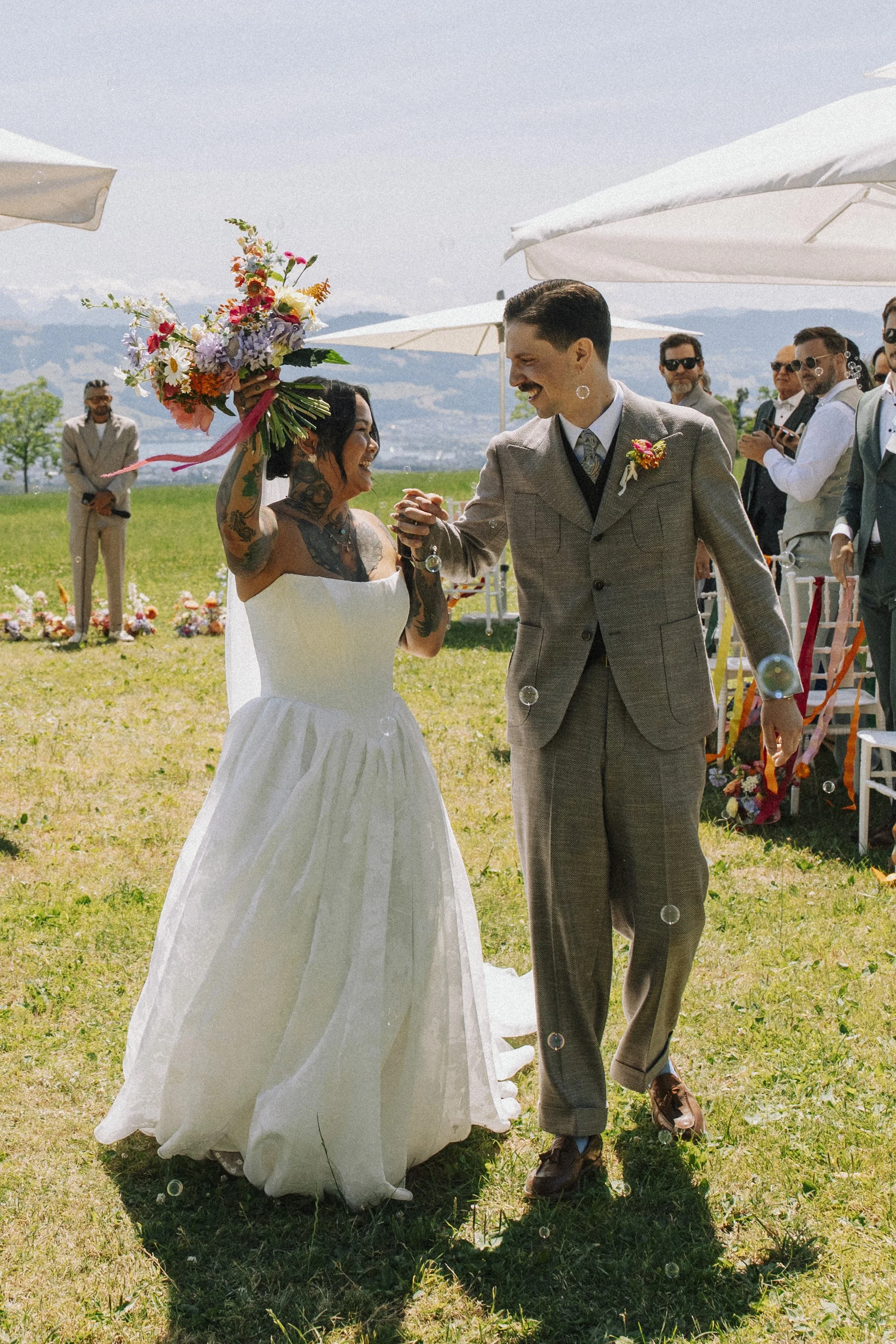 wildflowery wedding flowers.jpg
