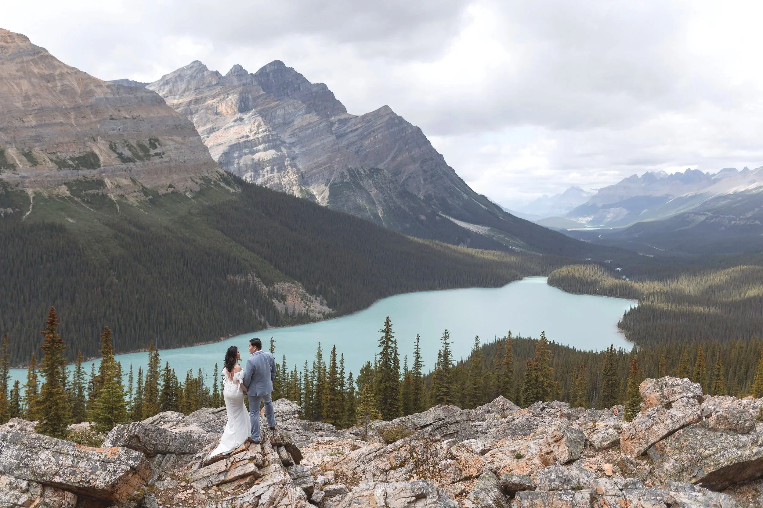 best-banff-pre-wedding-locations-peyto-lake.jpg