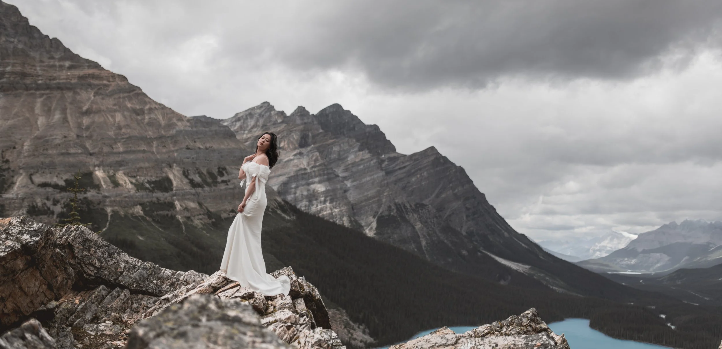 The Ultimate Banff Pre-Wedding Guide: Capturing Your Love Amidst Canada’s Most Stunning Lakes
