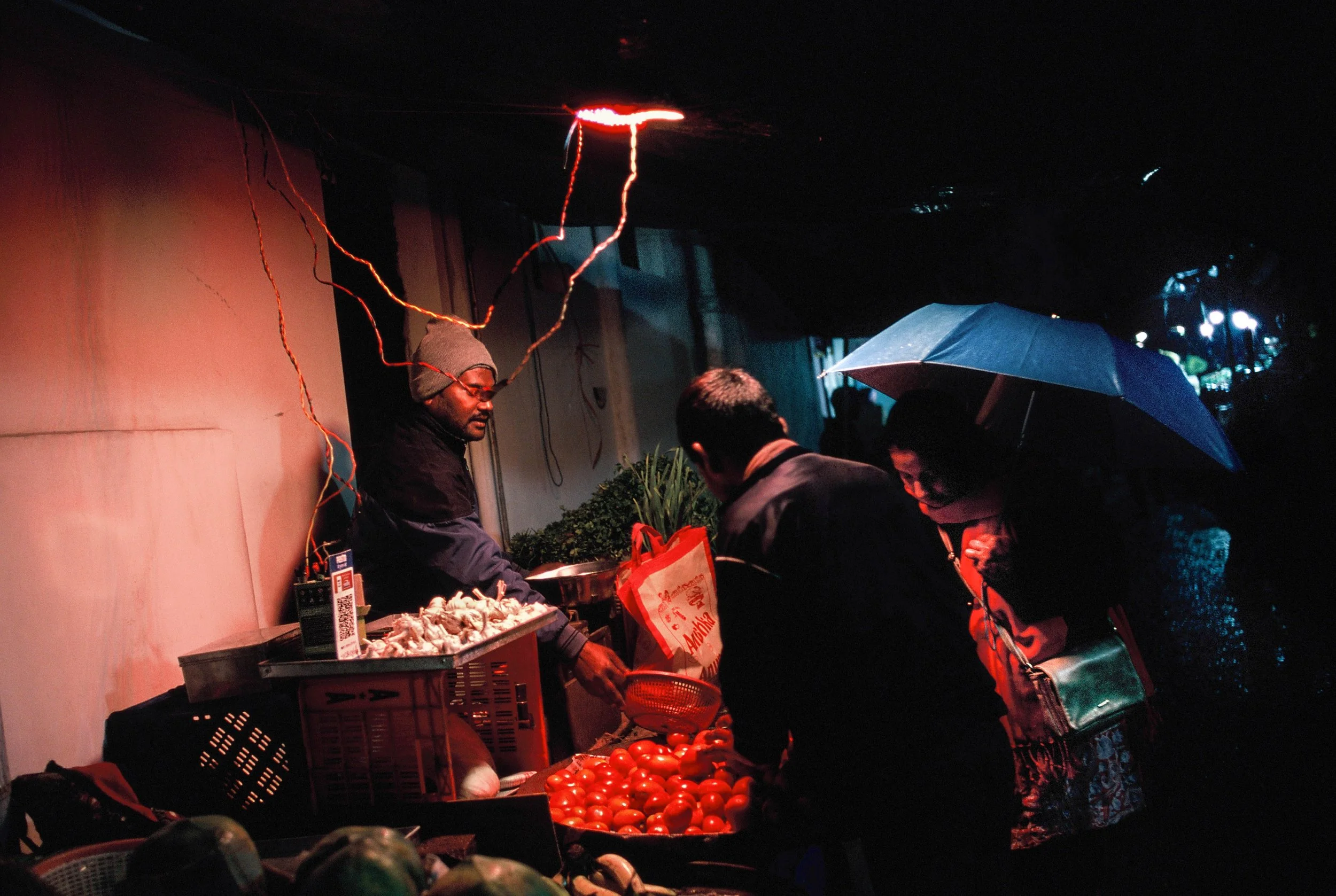 rishikesh market more colour.jpg